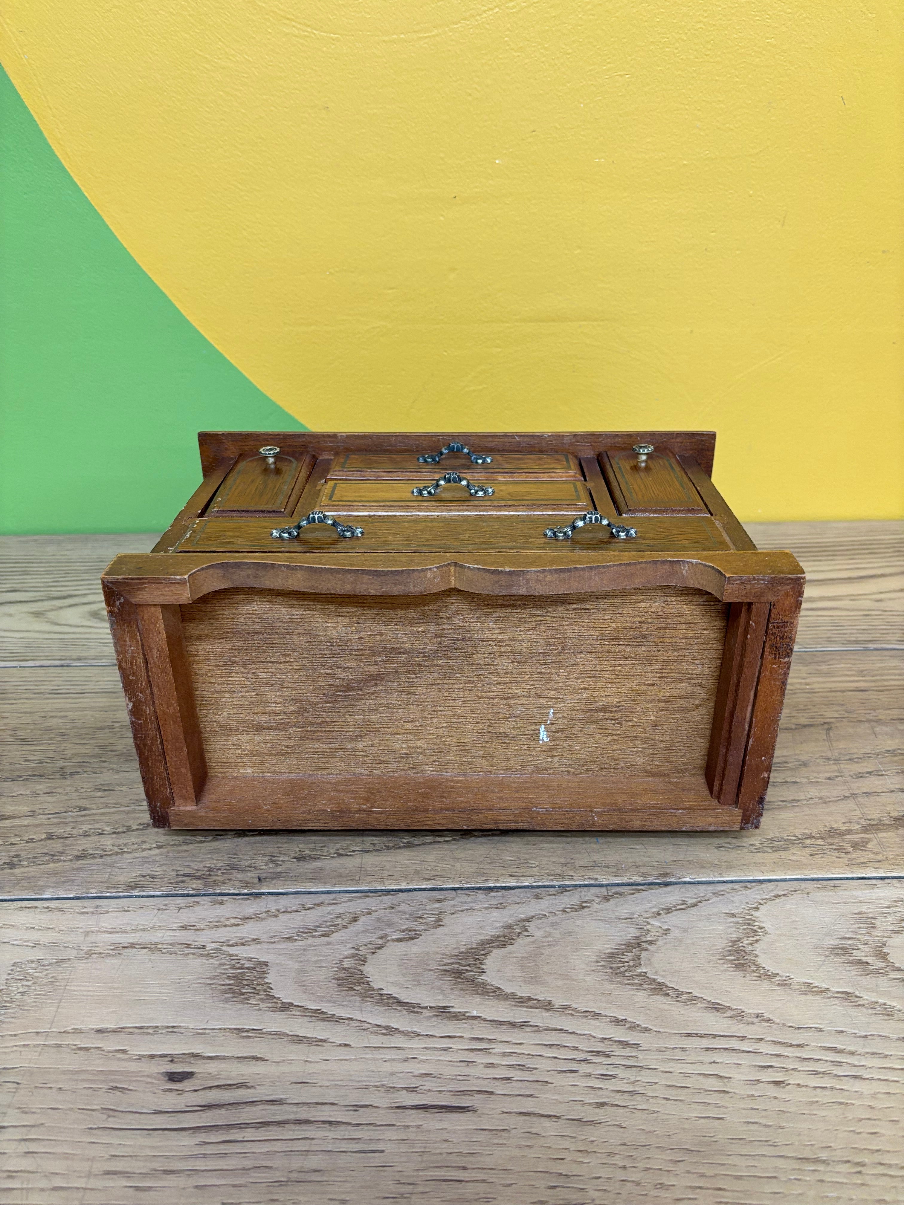 Wood Musical Jewlery Box