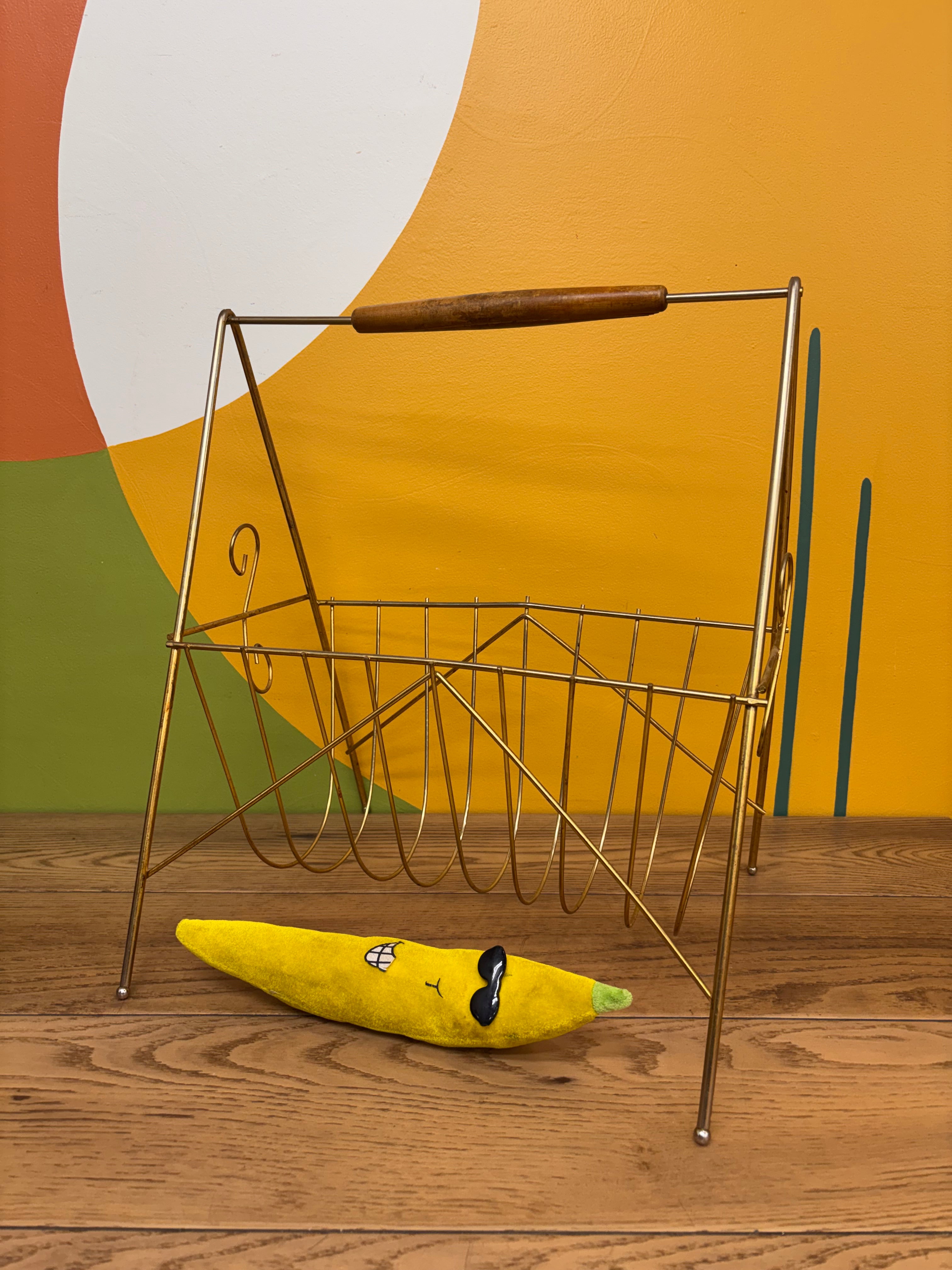 Metal Magazine Rack