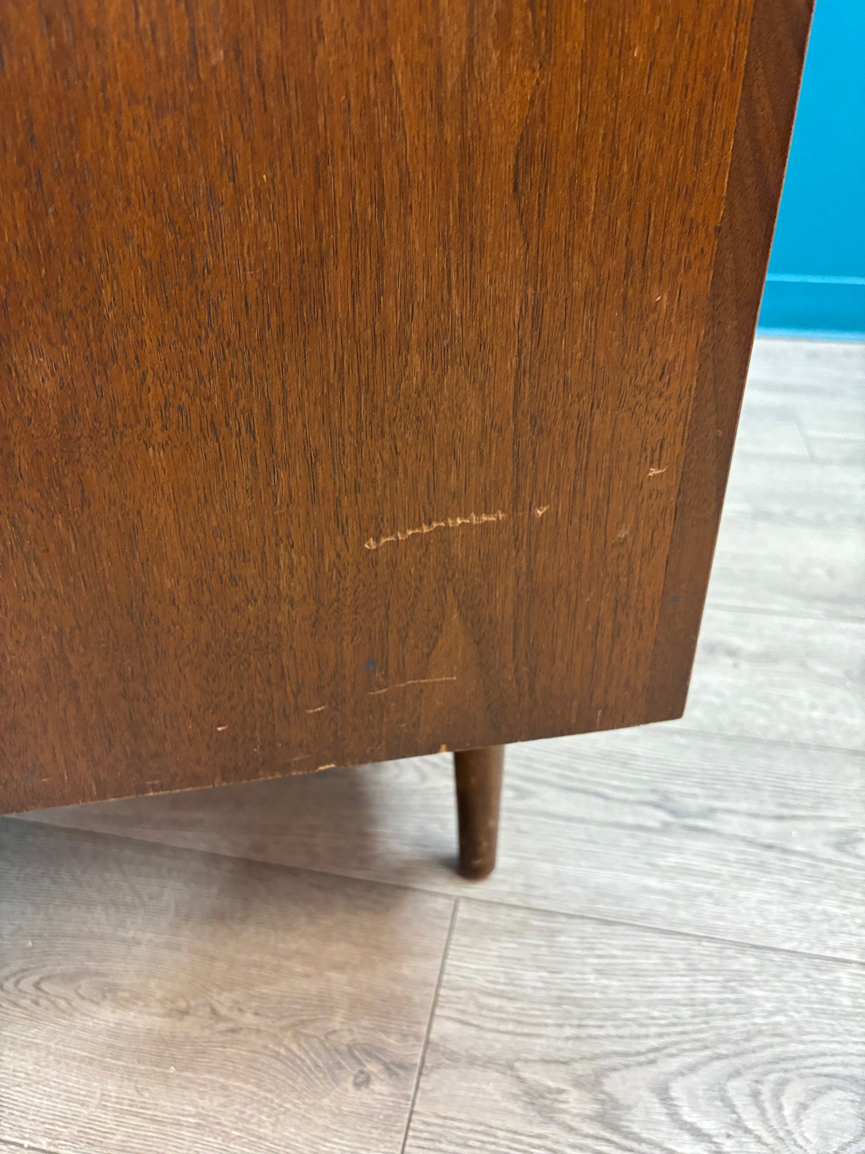 Wood 6 Drawer Dresser