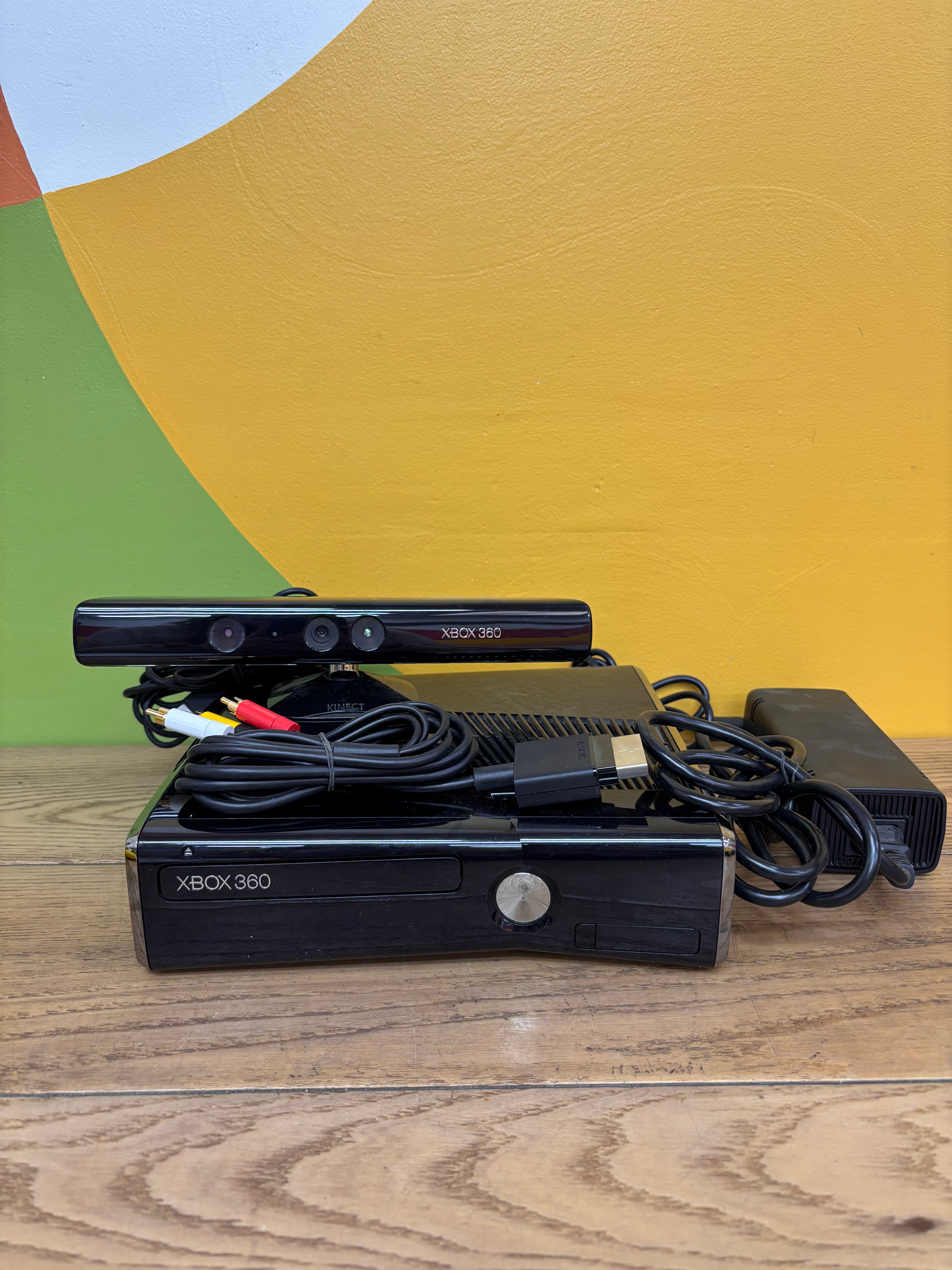 Xbox 360 S Bundle with Kinect Sensor