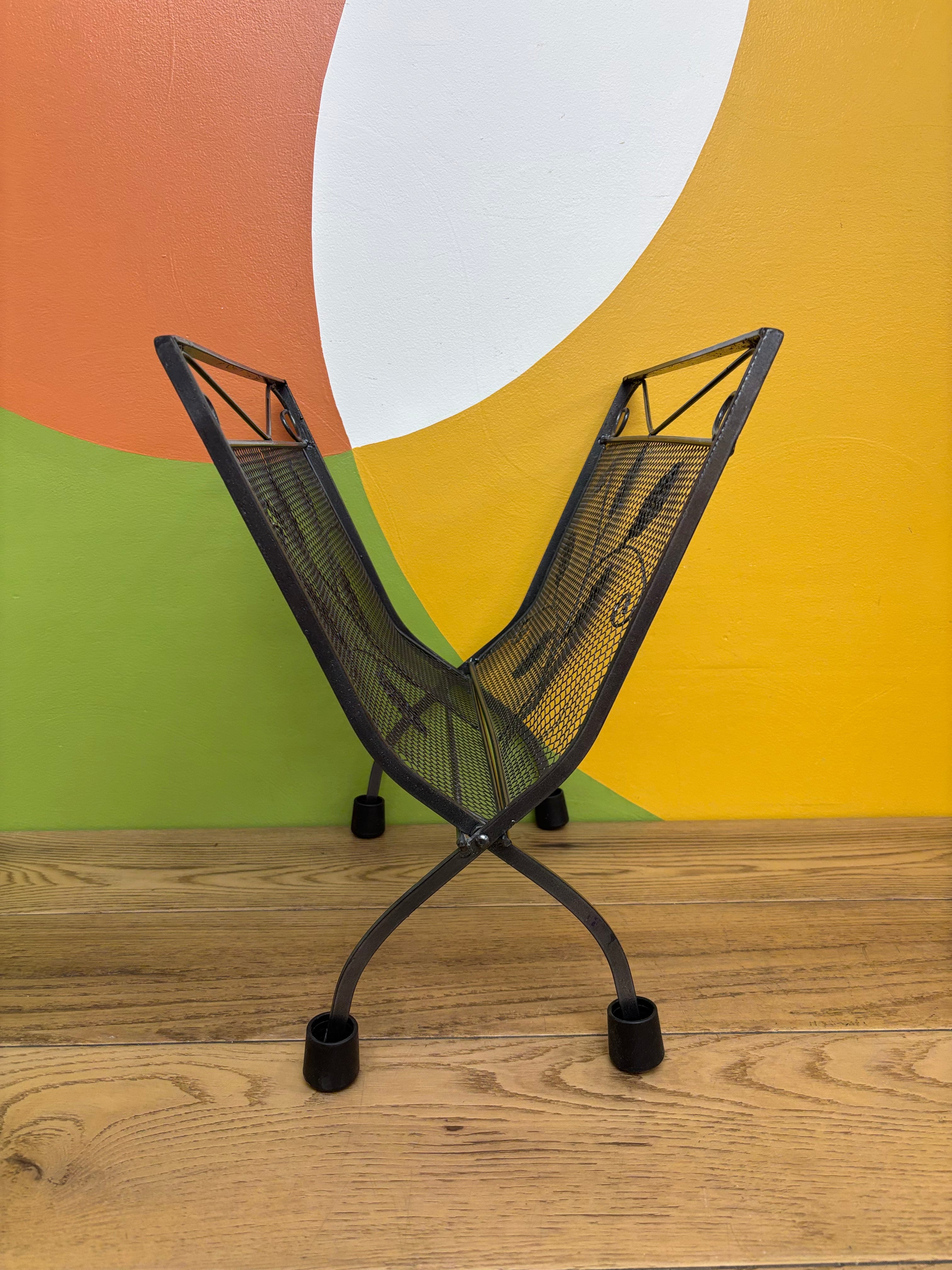 Metal Magazine Rack