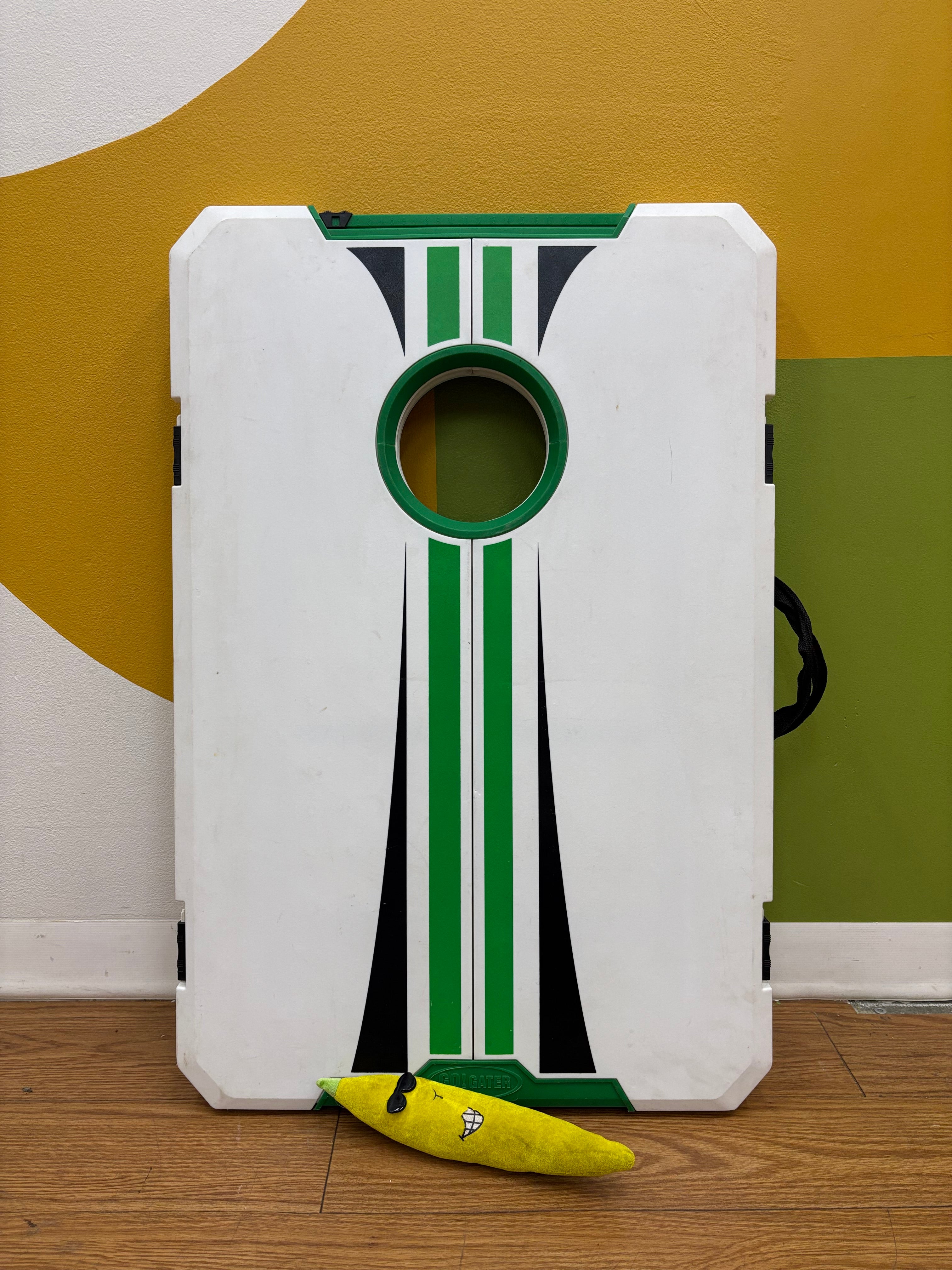 Outdoor Cornhole Game