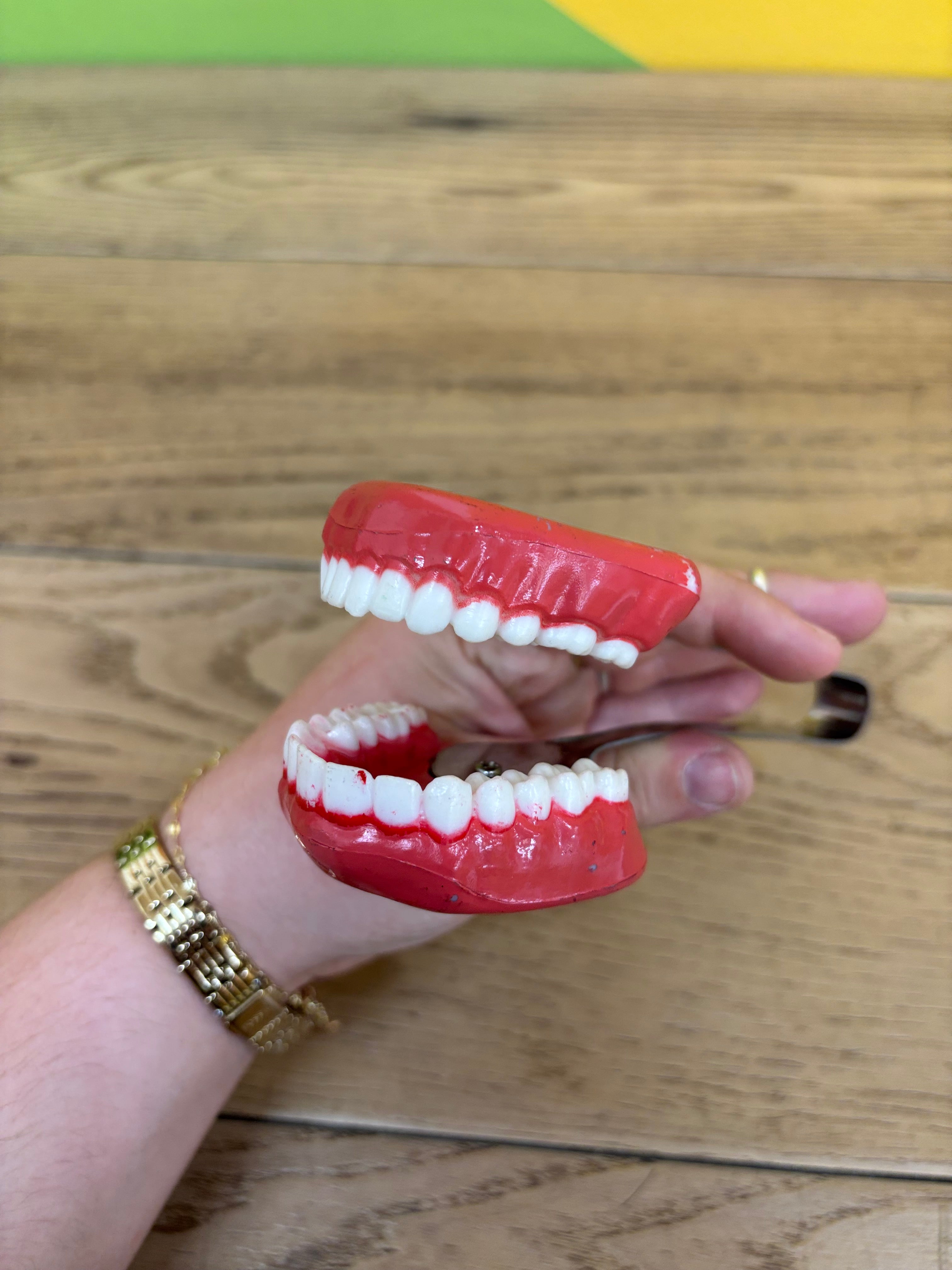 Teeth Tongs