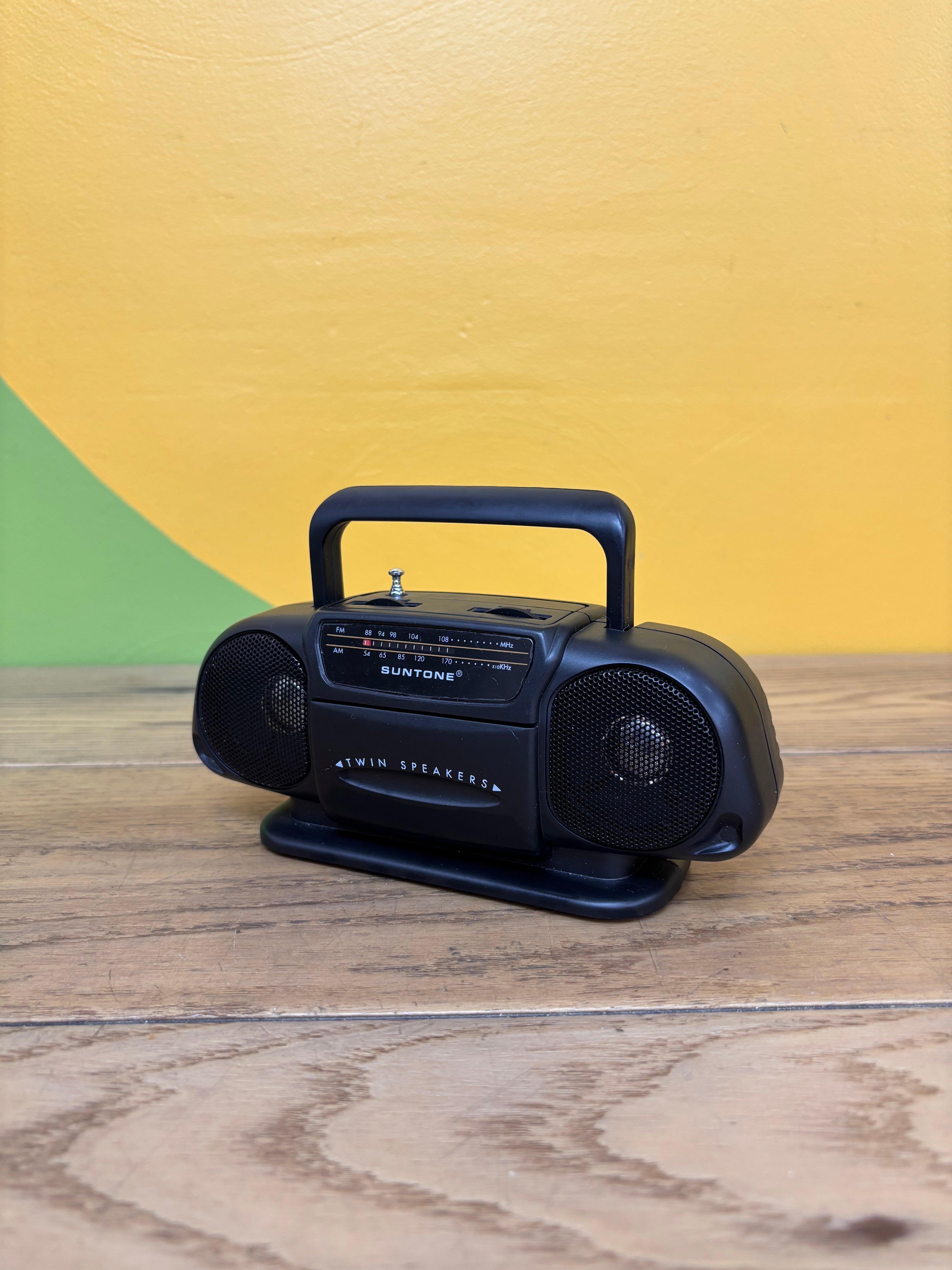 Suntone Mini Boombox Radio