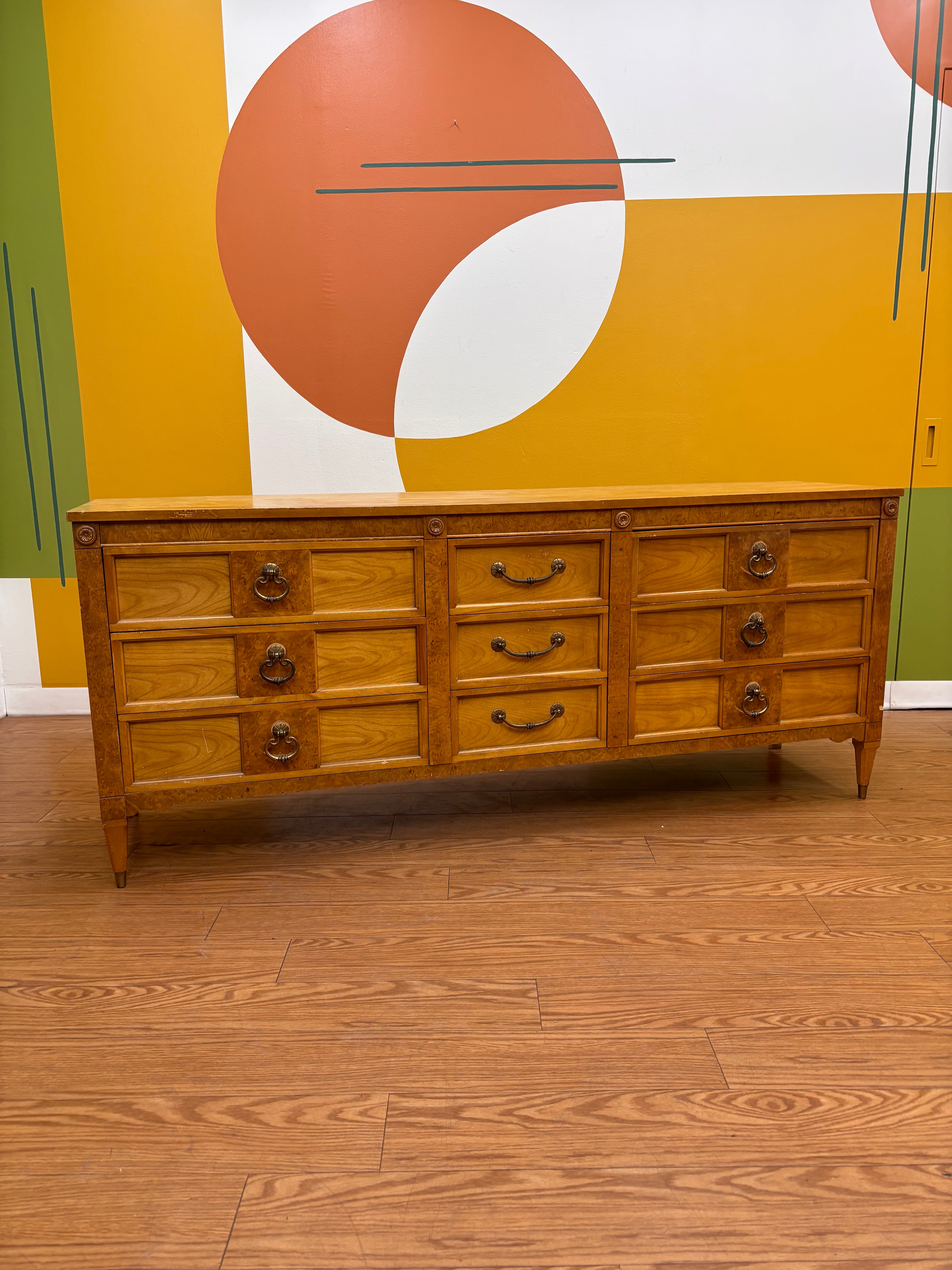 Bassett Furniture 9-Drawer Wood Dresser