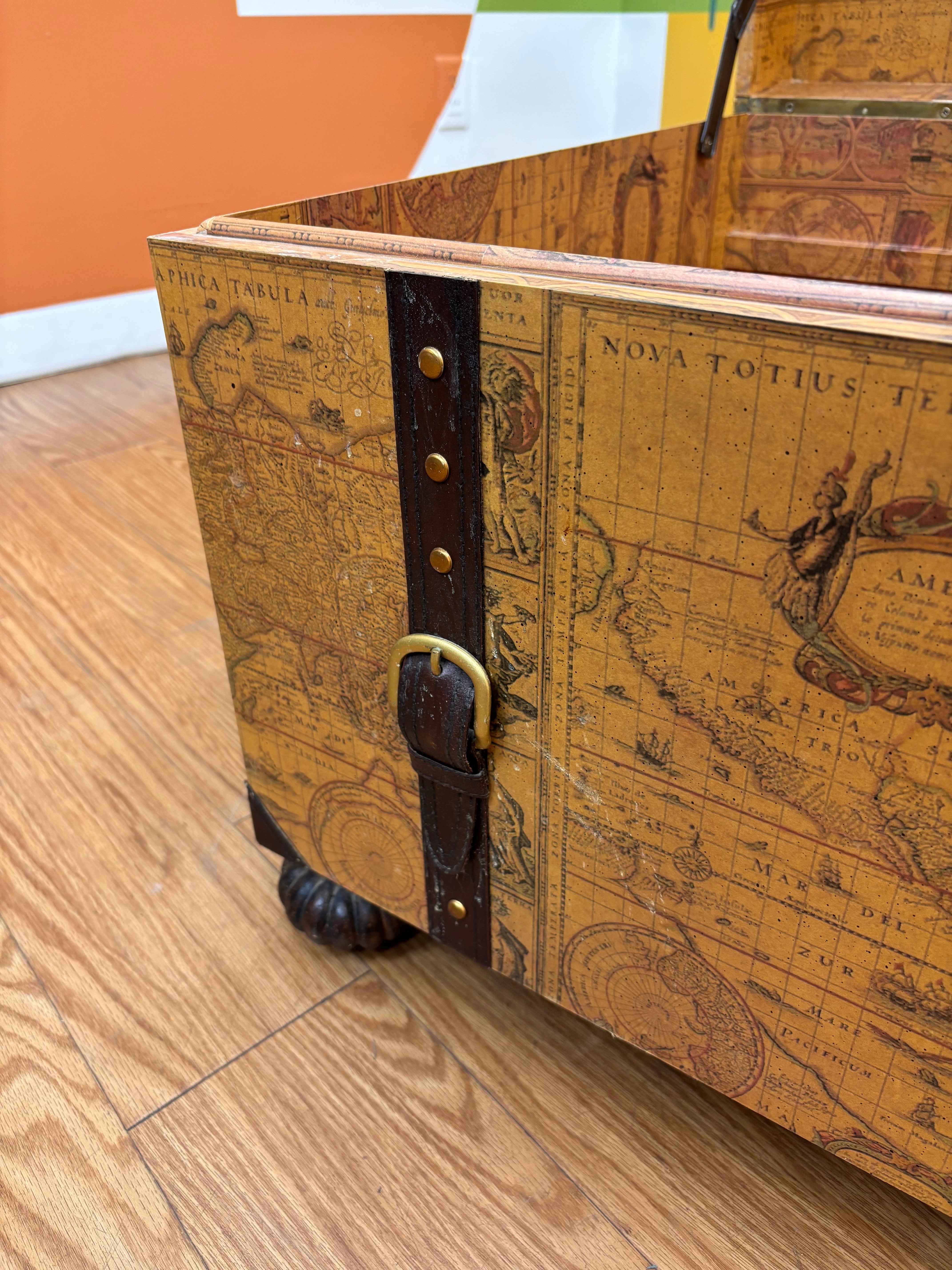 Large Map Trunk