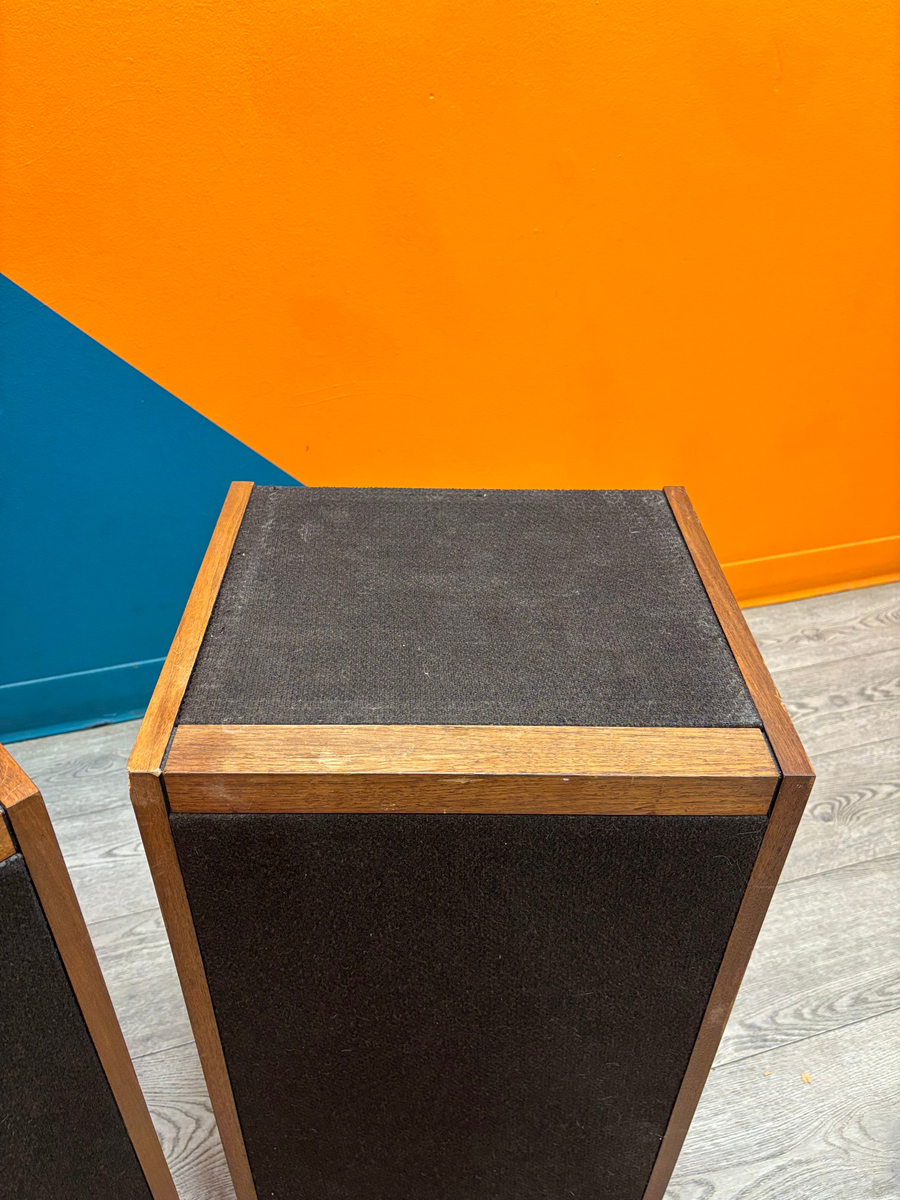 Set of Bose 601 Cabinet Speakers