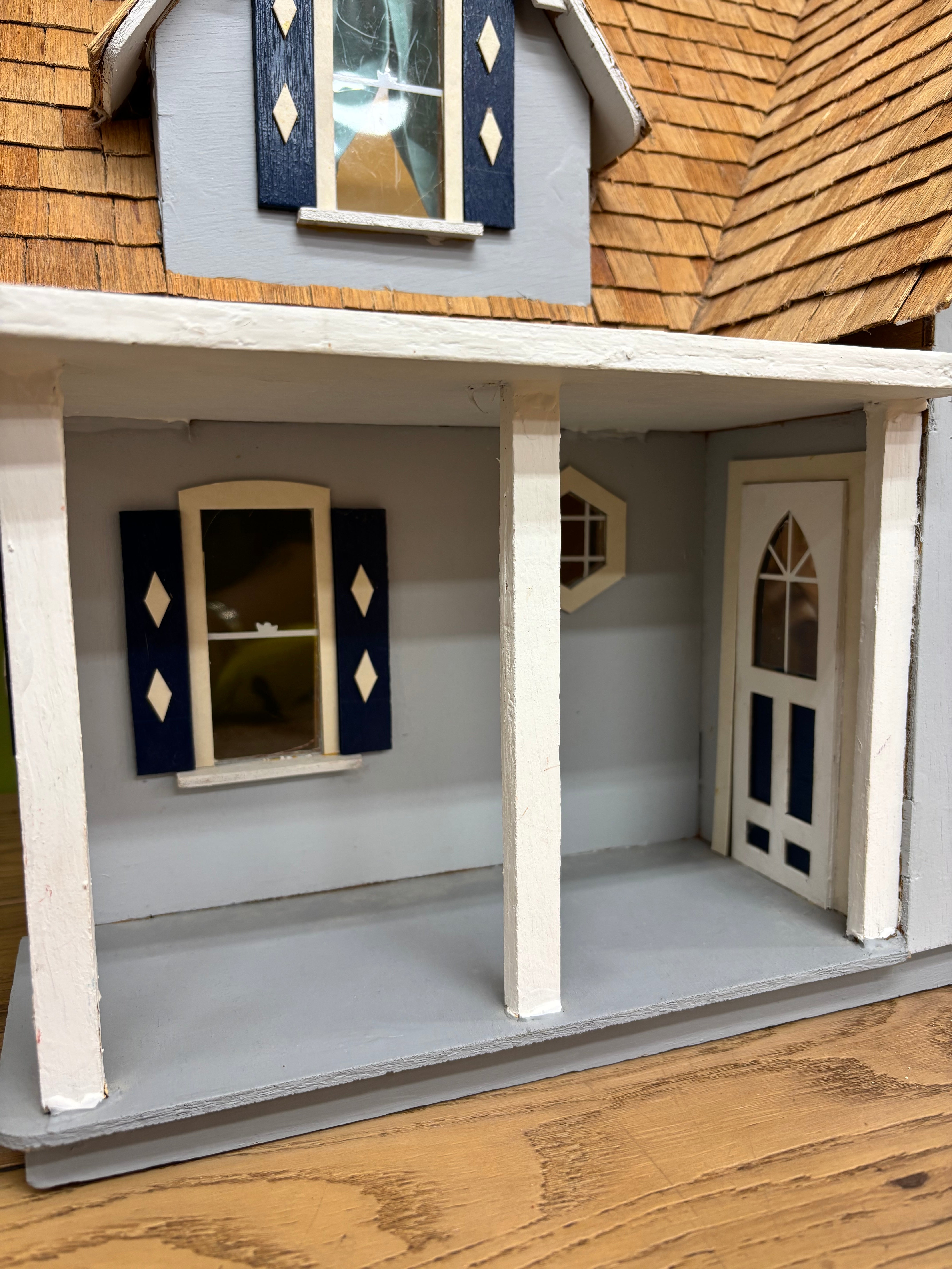 Wood Dollhouse