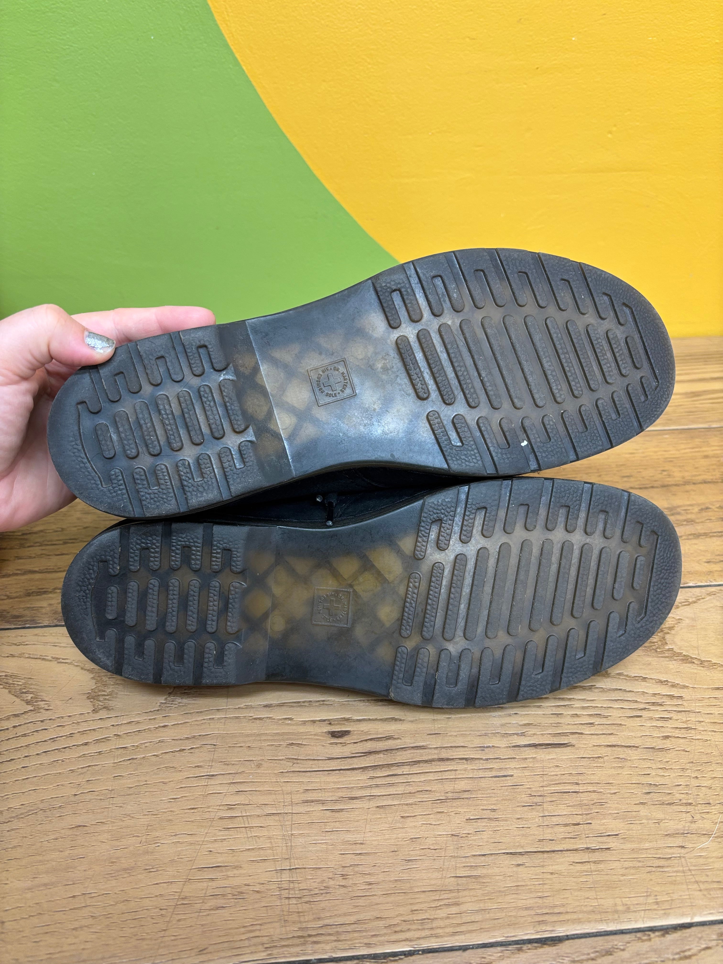 Dr. Martens Coronado Shoes (Men's 10/Ladies 11)