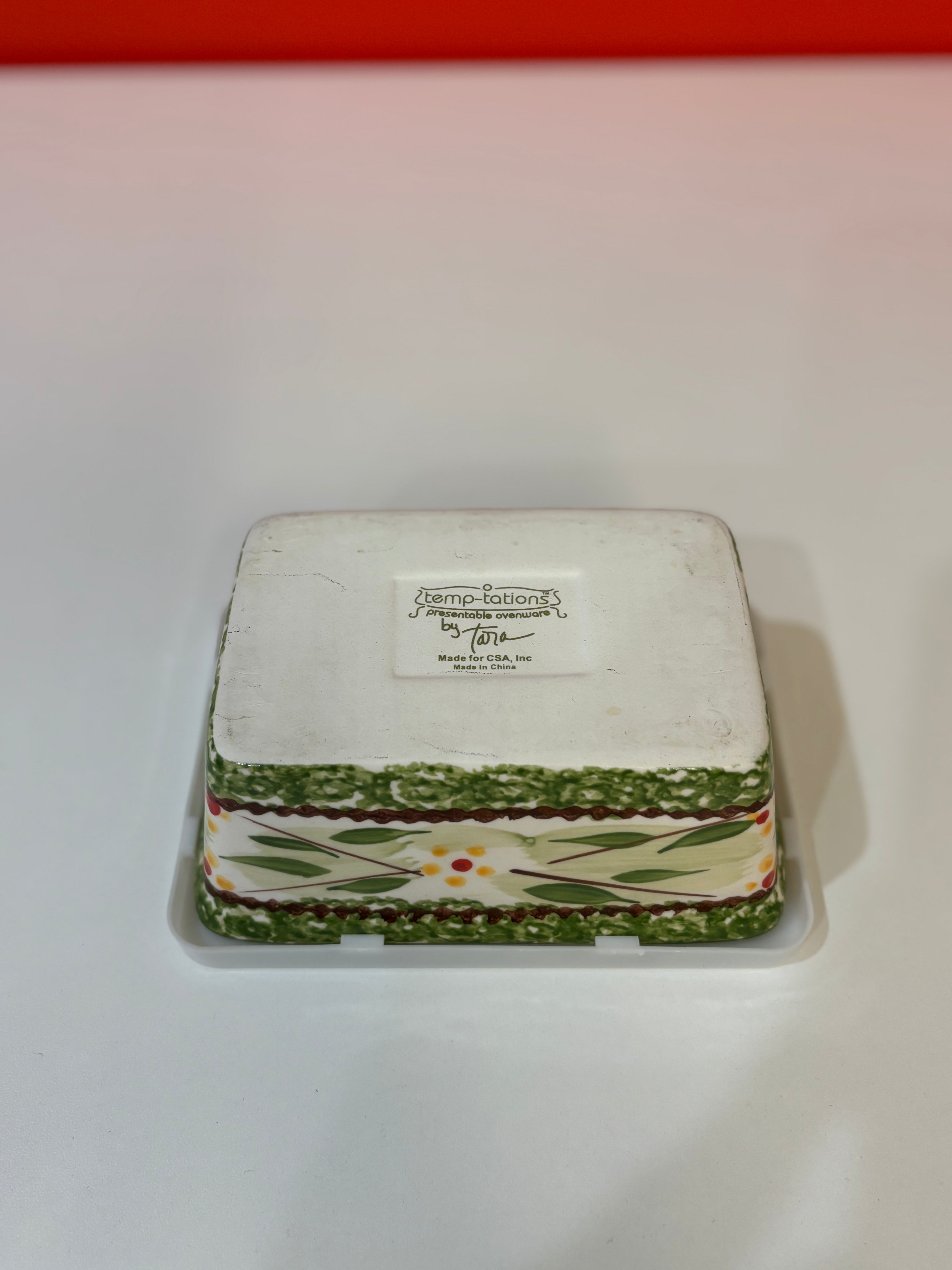 Temp-tations Small Square Baker with Lid