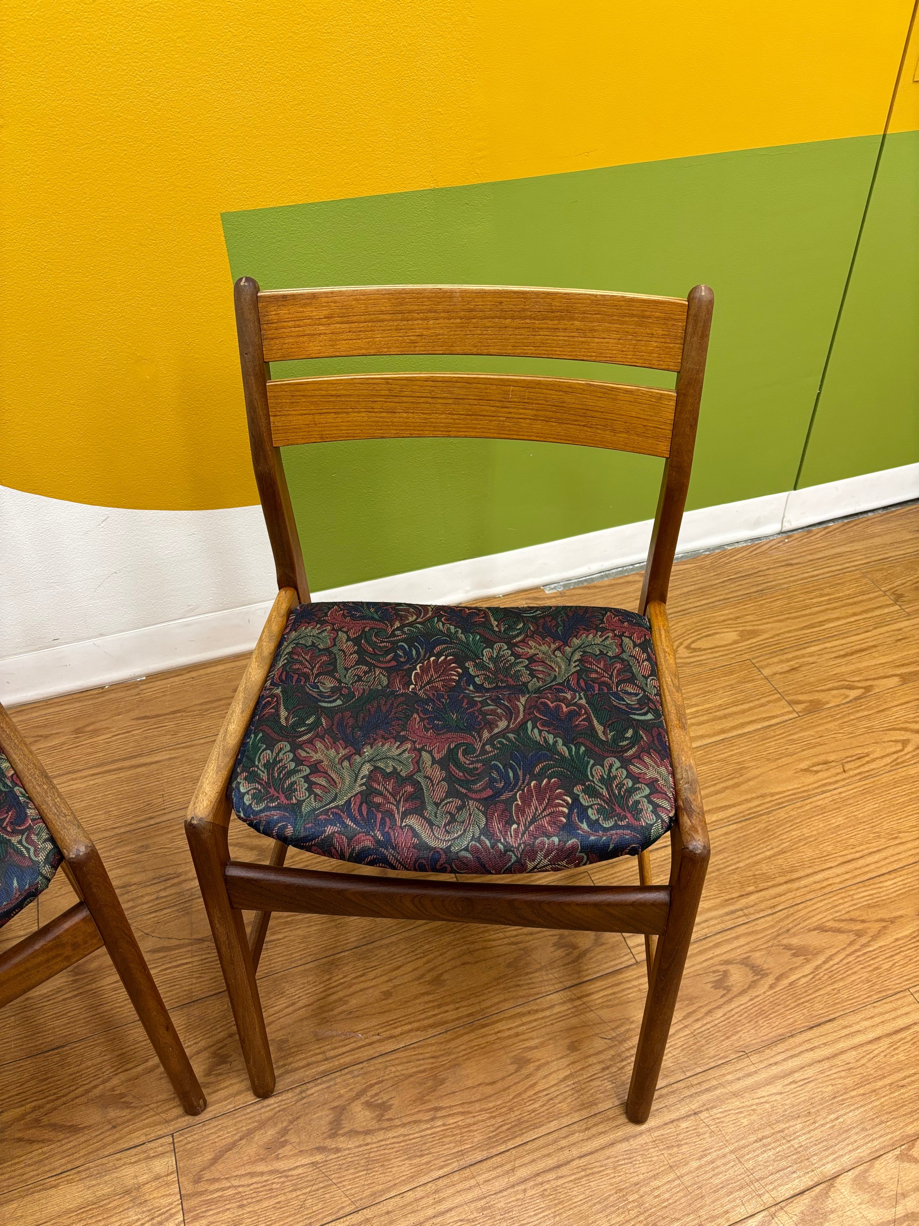 (2) Wood Dining Chairs