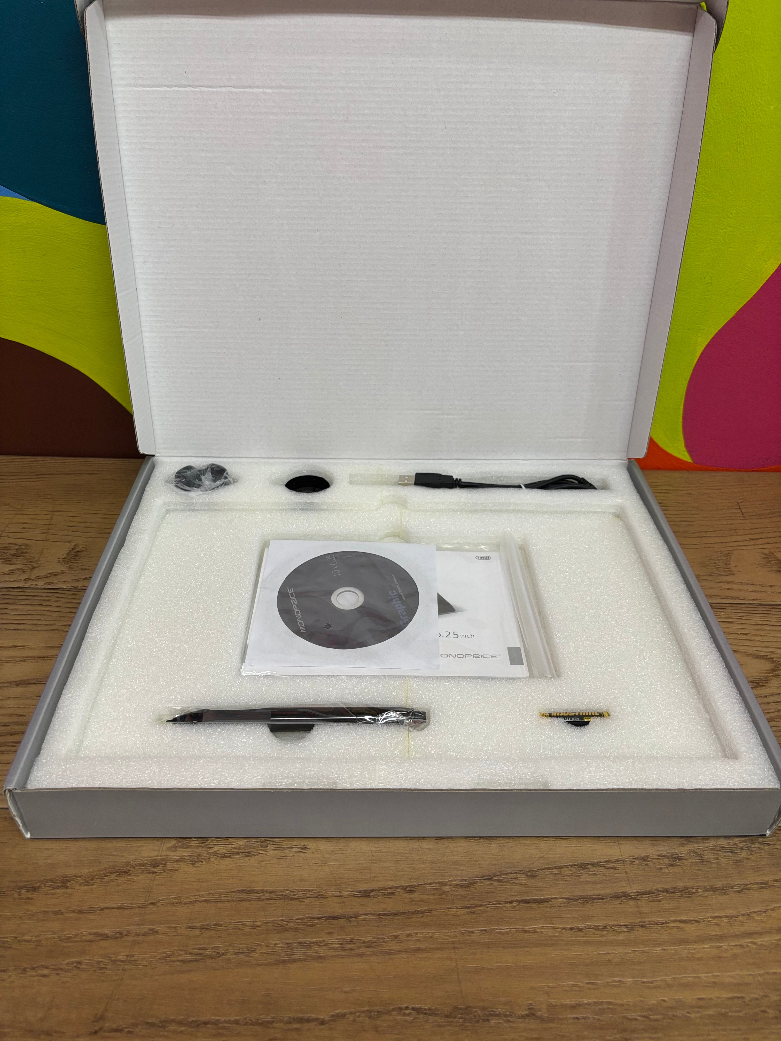 Monoprice 10 x 6.25-Inch Graphic Drawing Tablet