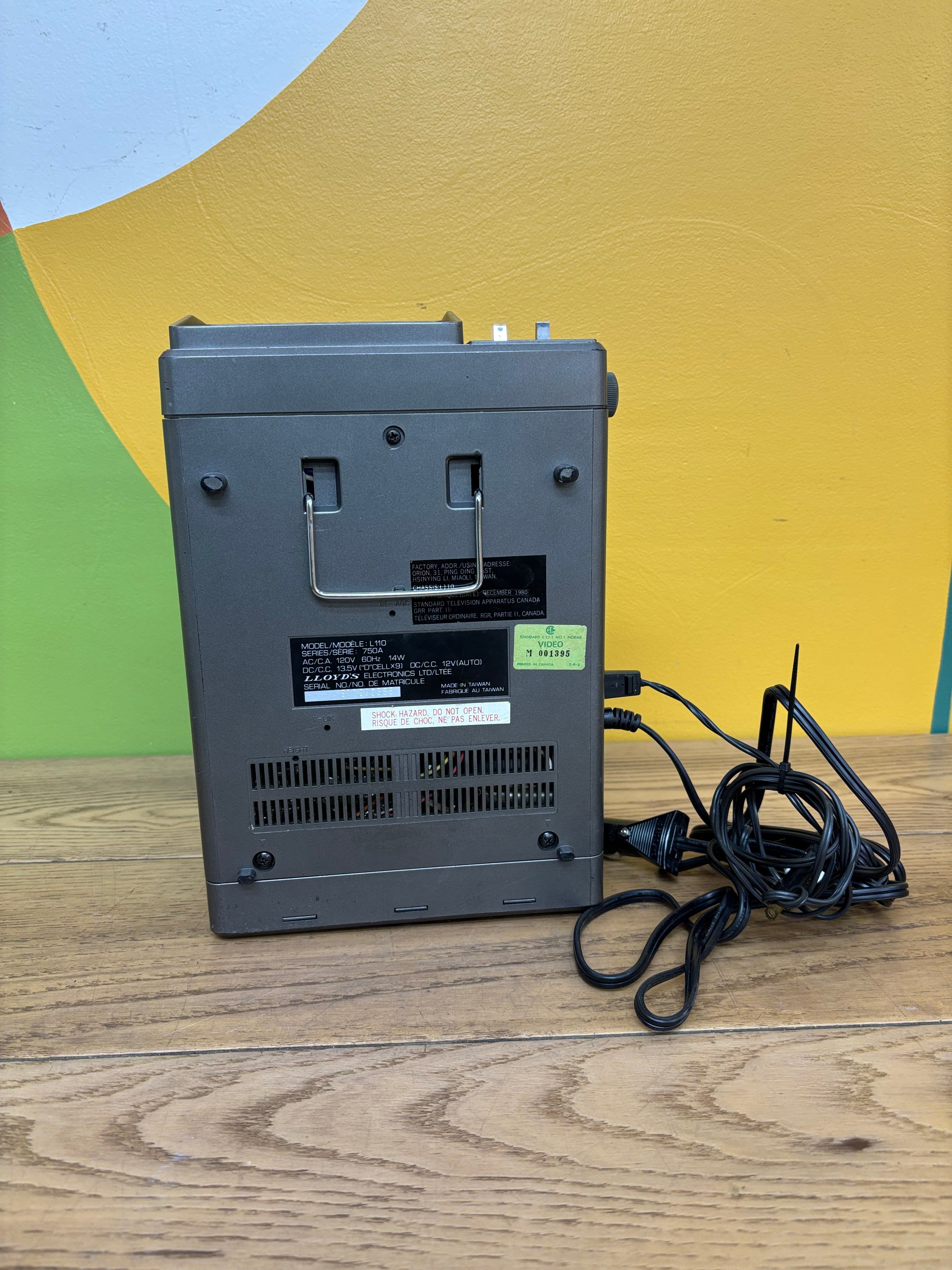Lloyd’s Portable TV/Radio
