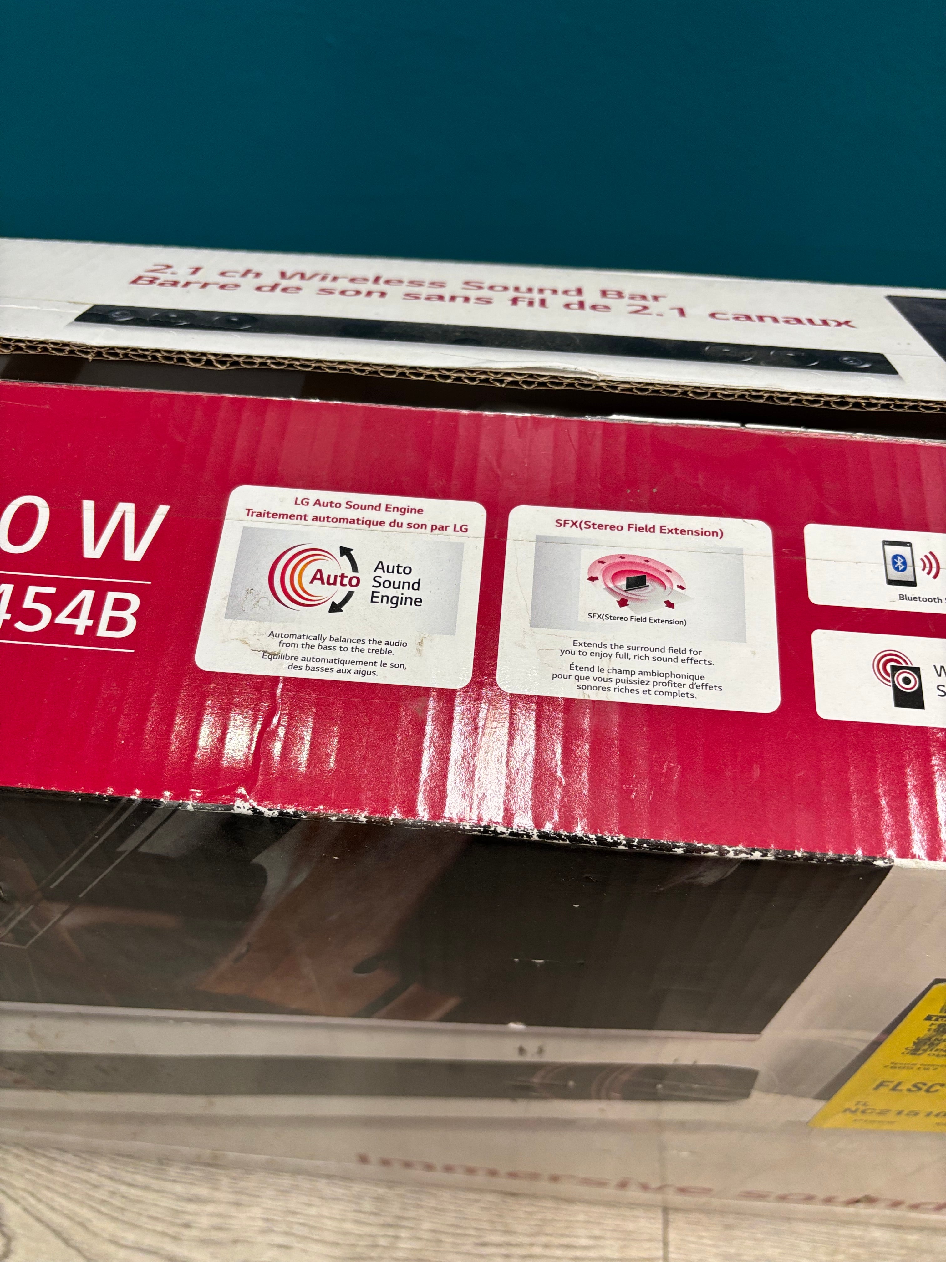 LG 2.1 ch Wireless Sound Bar System -NEW