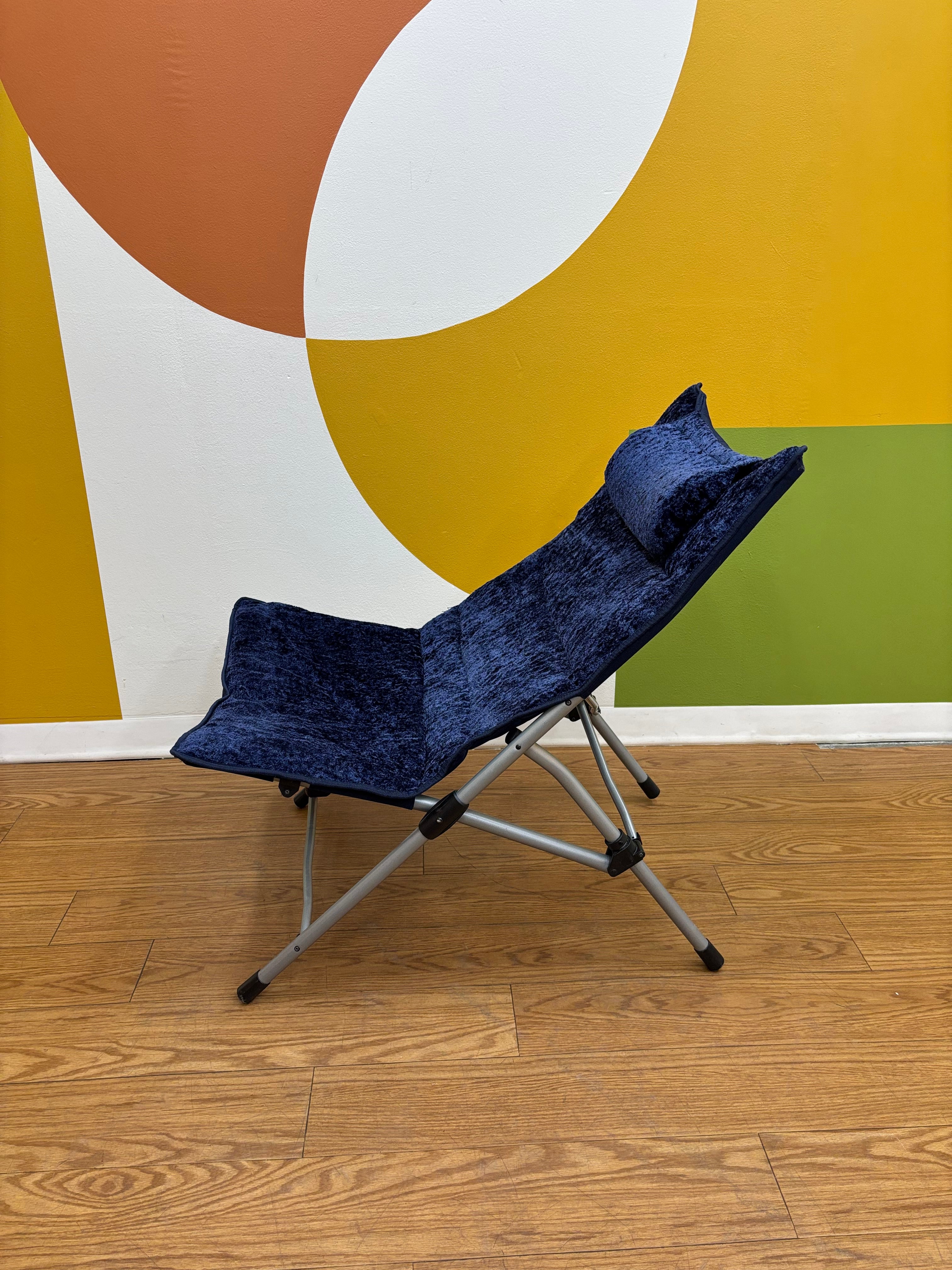 Folding Lounge Chair