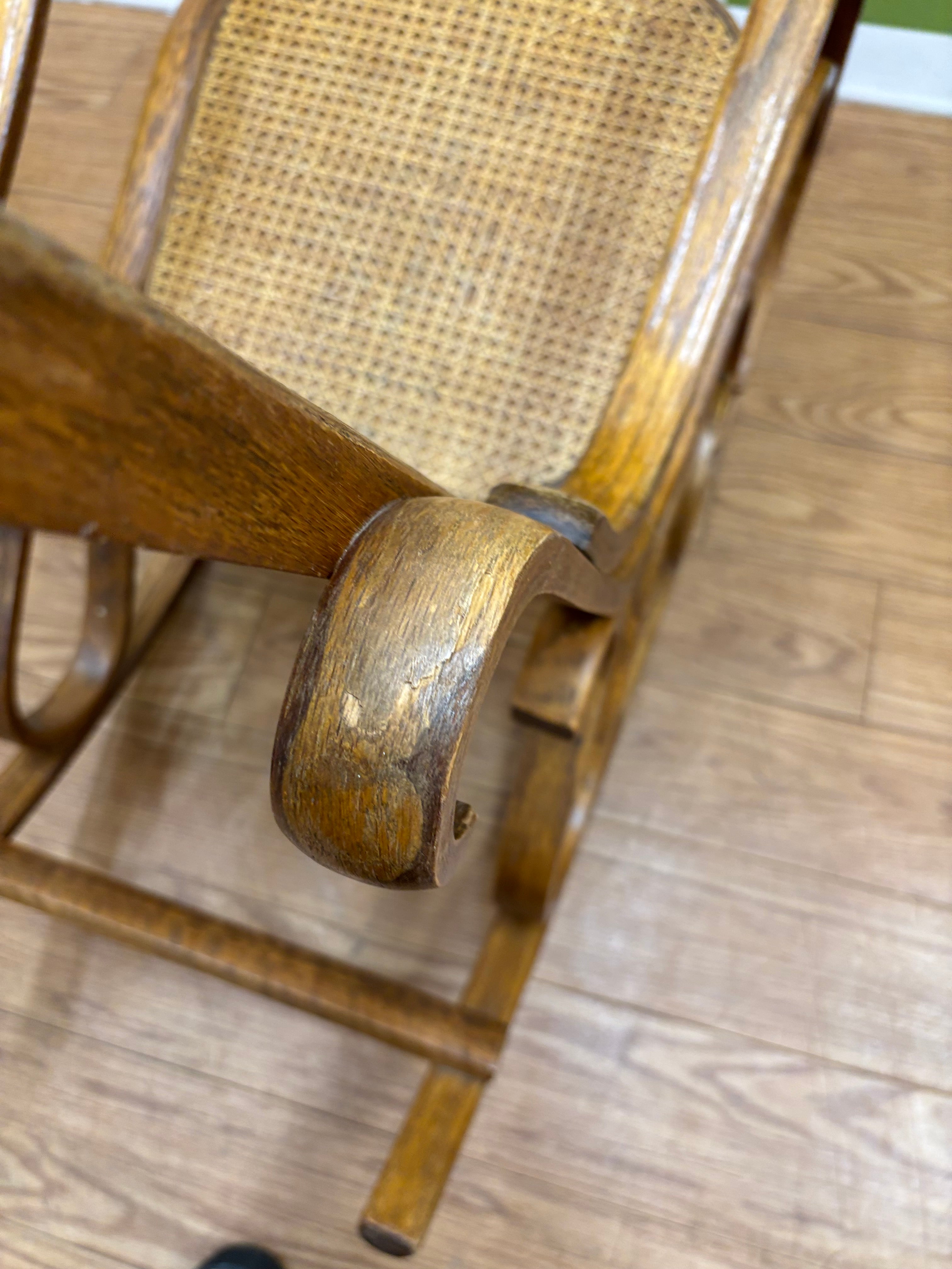Wood Rocking Chair