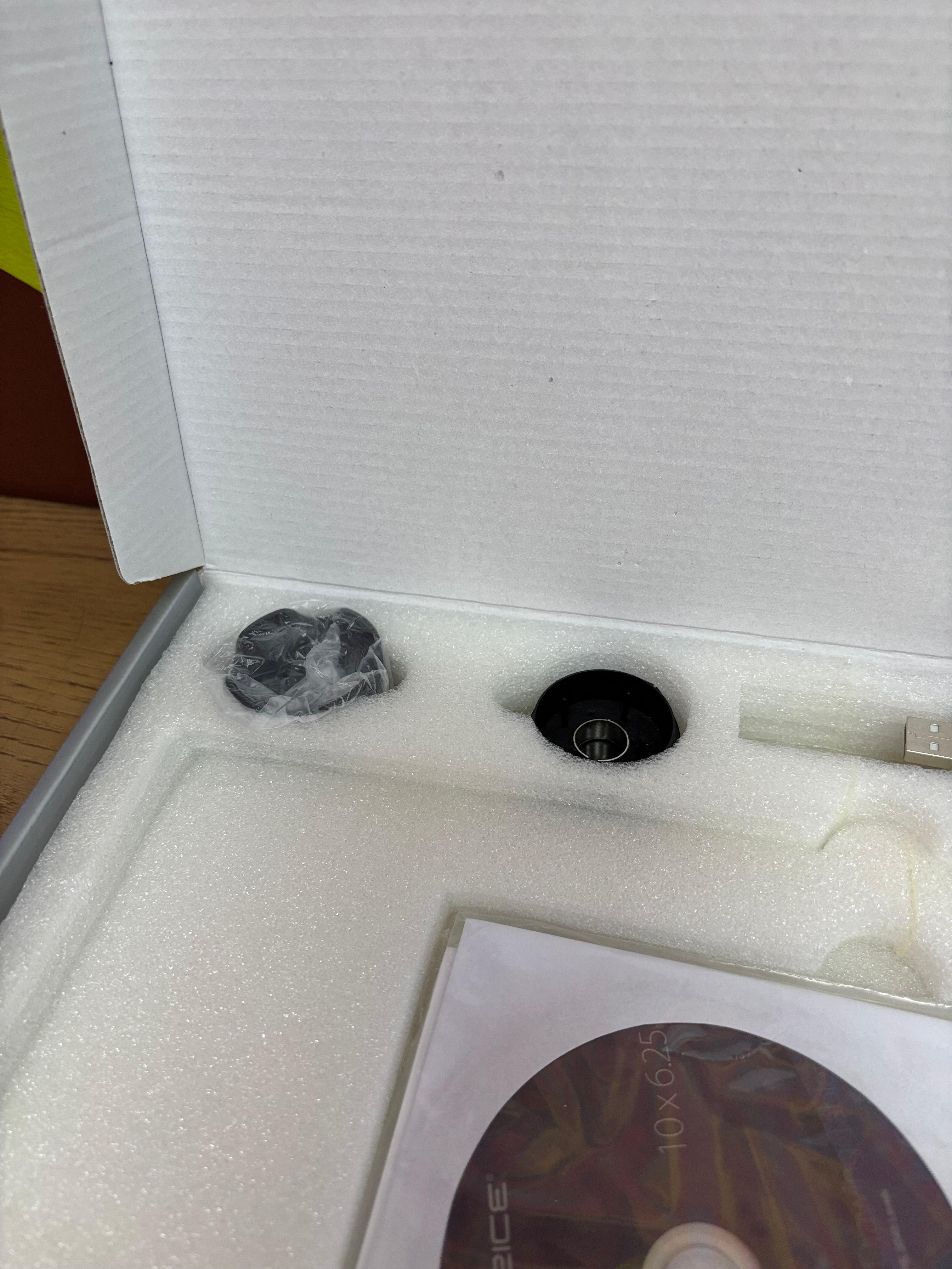 Monoprice 10 x 6.25-Inch Graphic Drawing Tablet