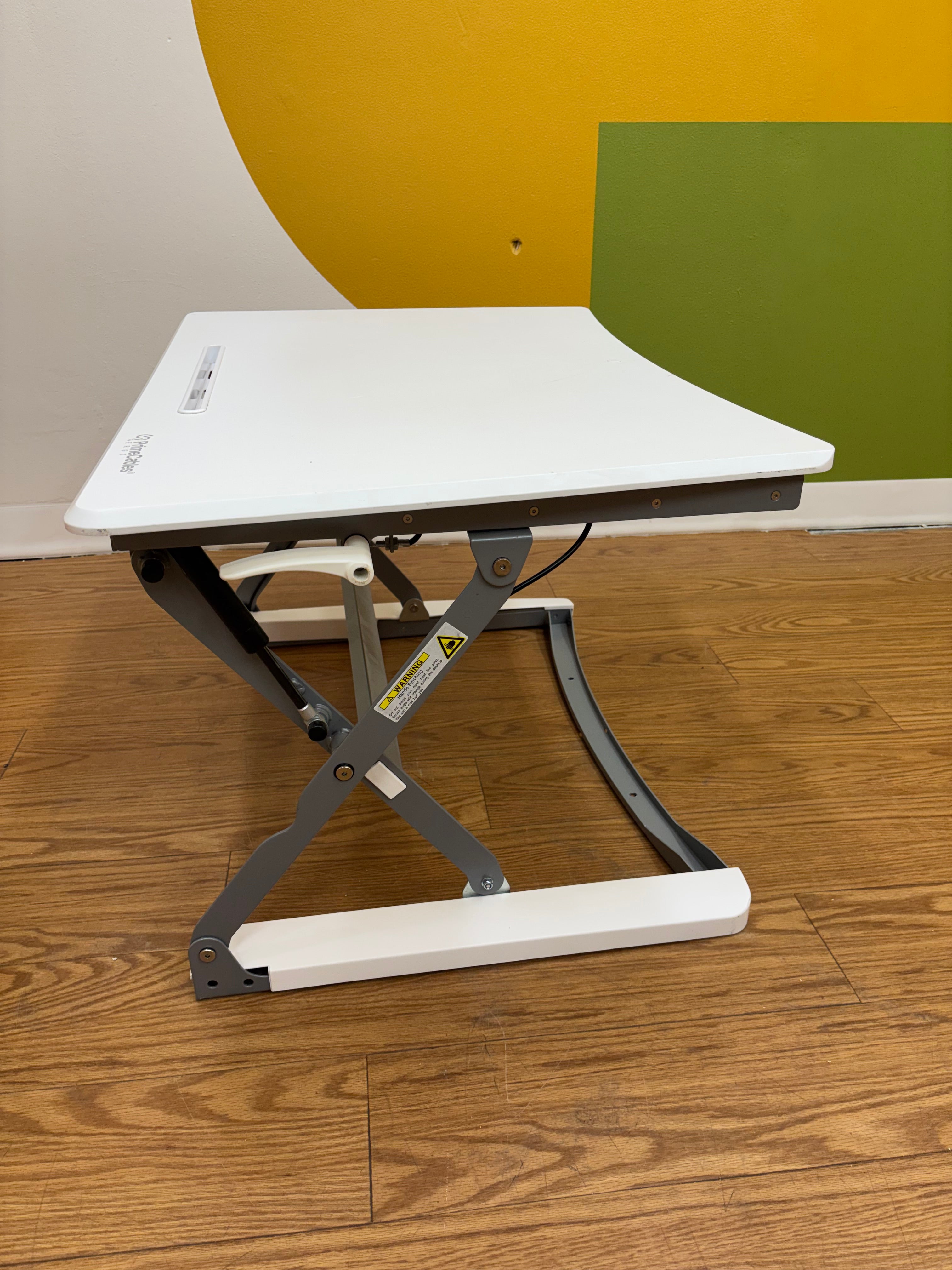 PrimeCables Sit-to-Stand Adjustable Desktop Converter