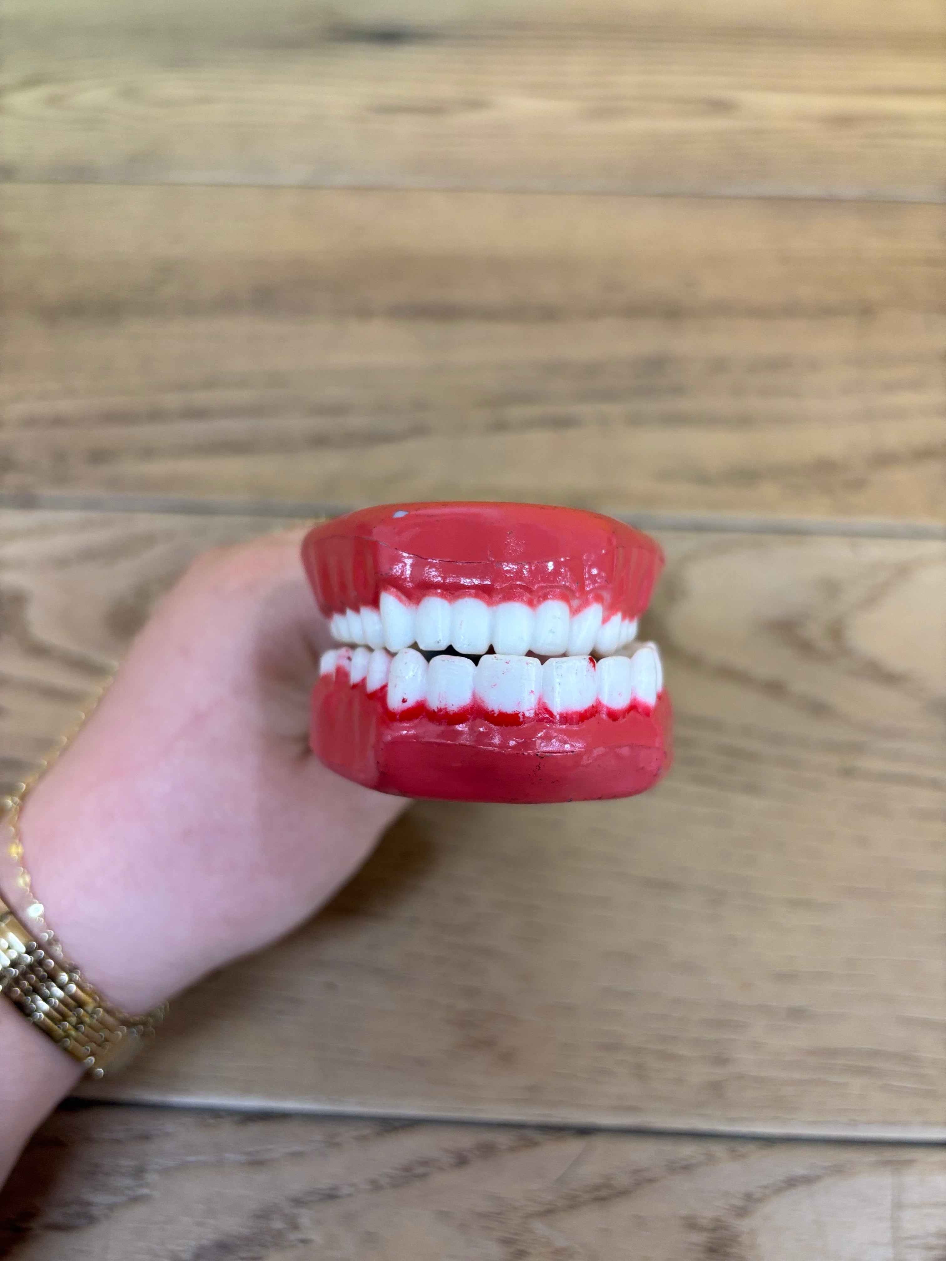 Teeth Tongs