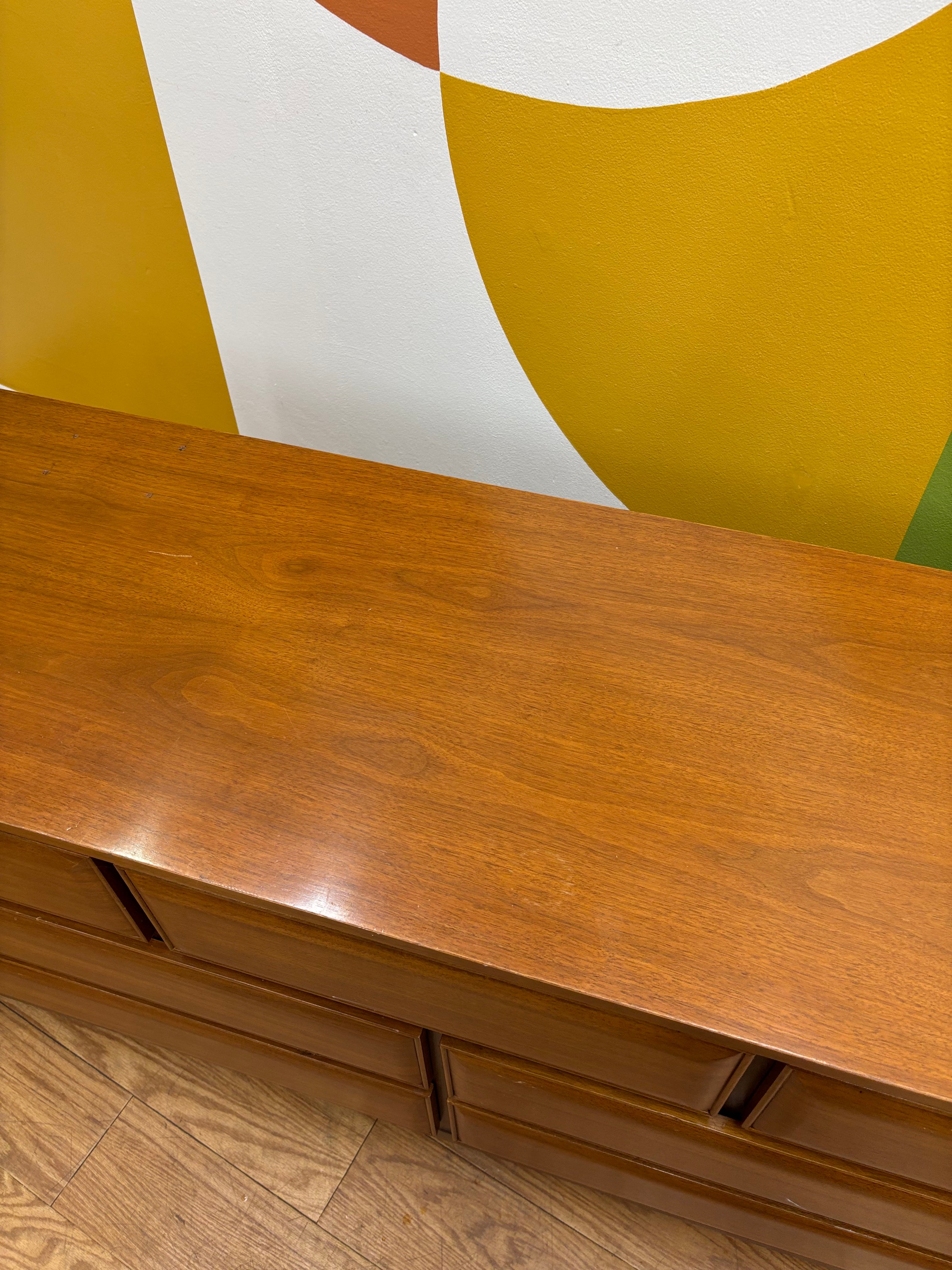 Wood 7 Drawer Dresser