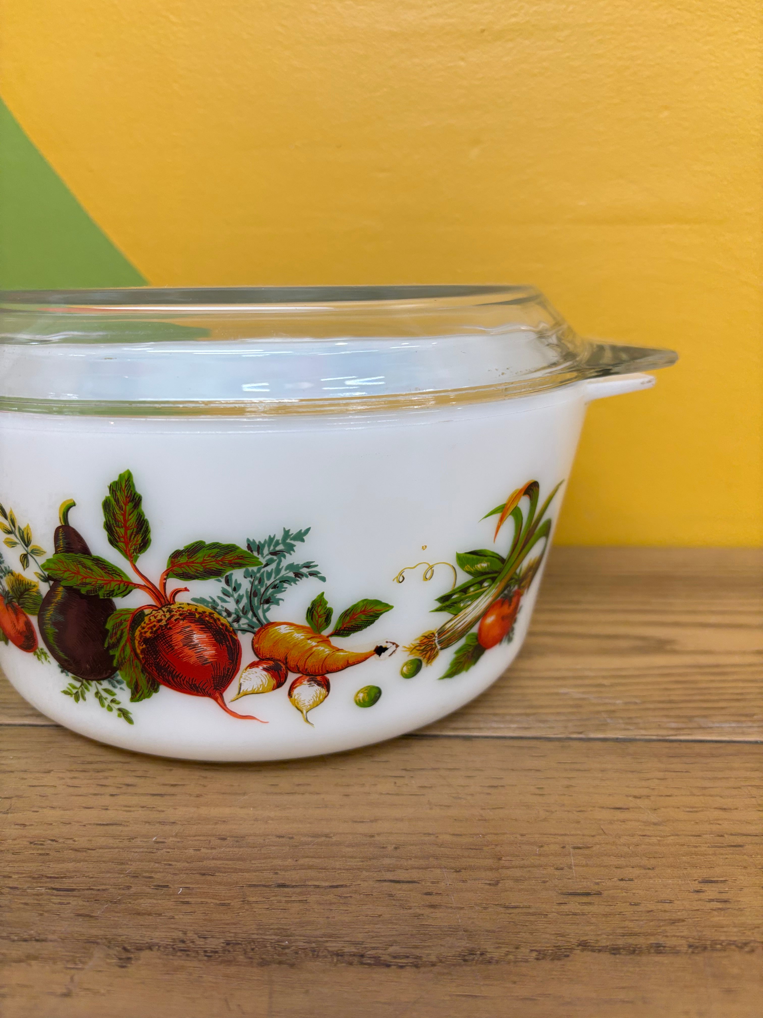 JAJ Pyrex Casserole Dish with Lid - Market Garden