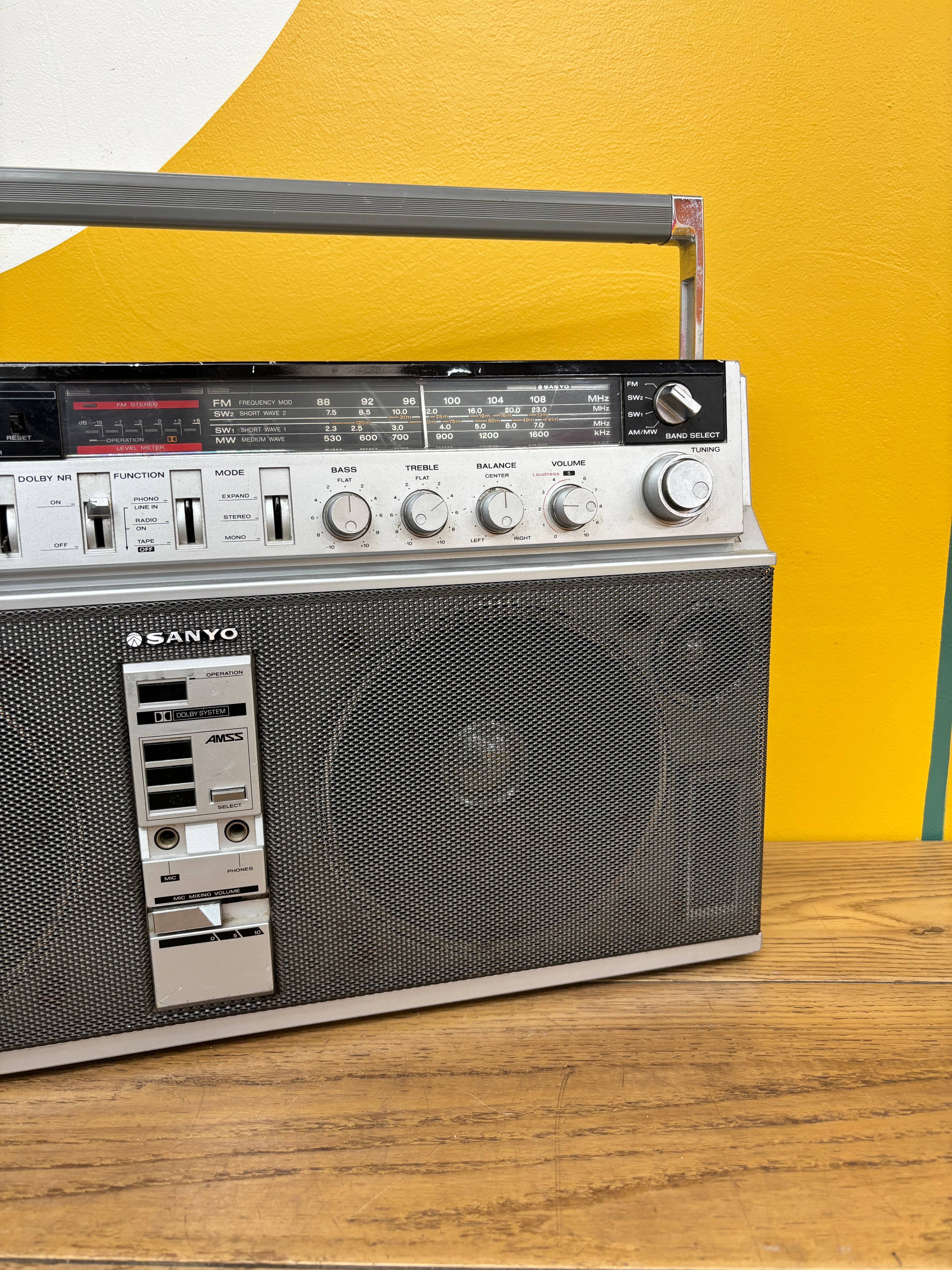 Sanyo M-X650 Radio Cassette Recorder Boombox