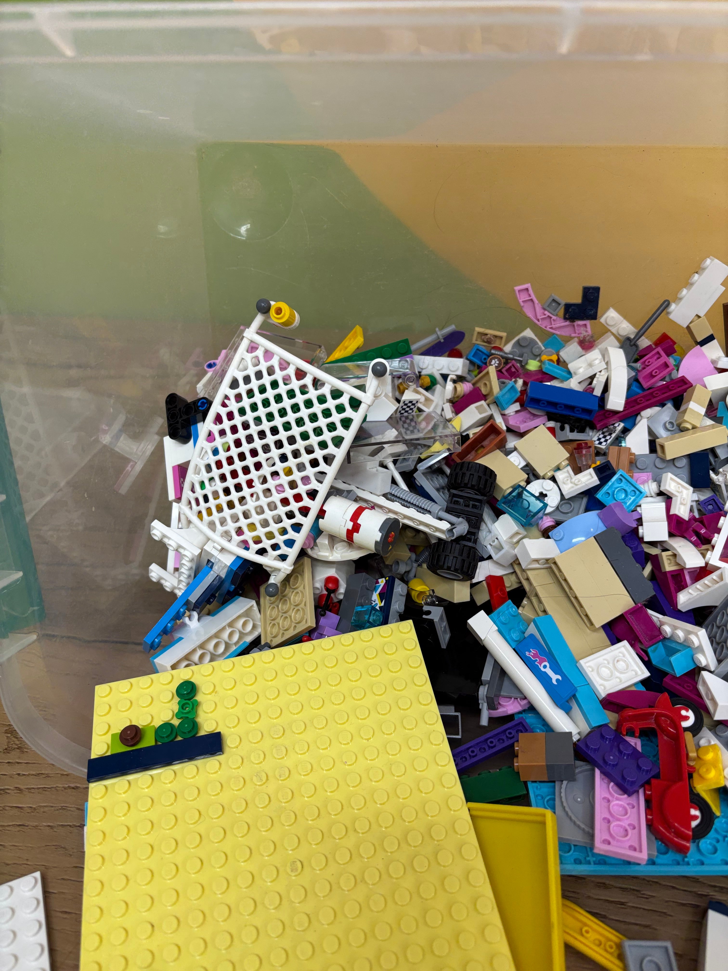Small Bin of Assorted Lego