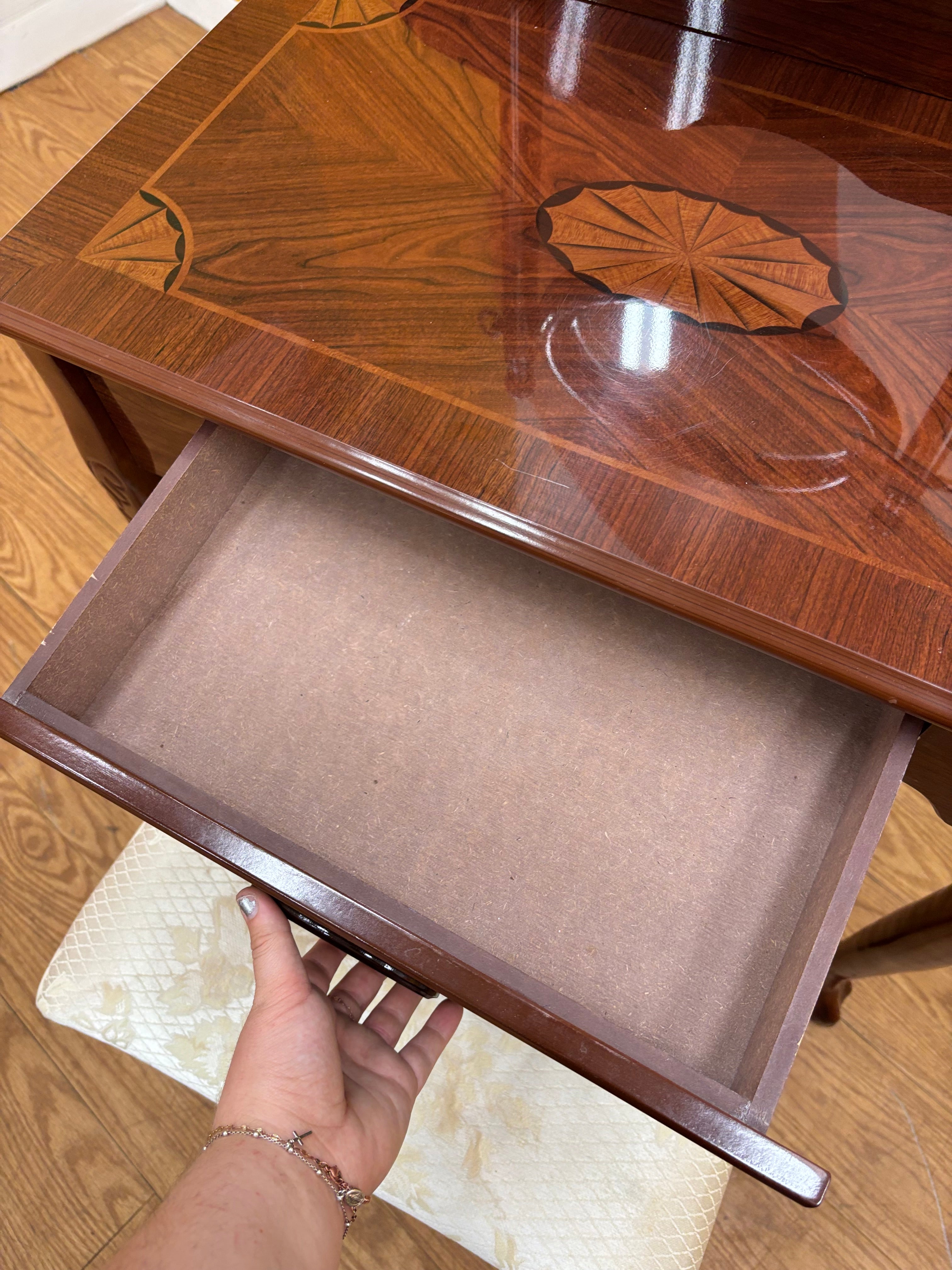 Vanity & Stool Set