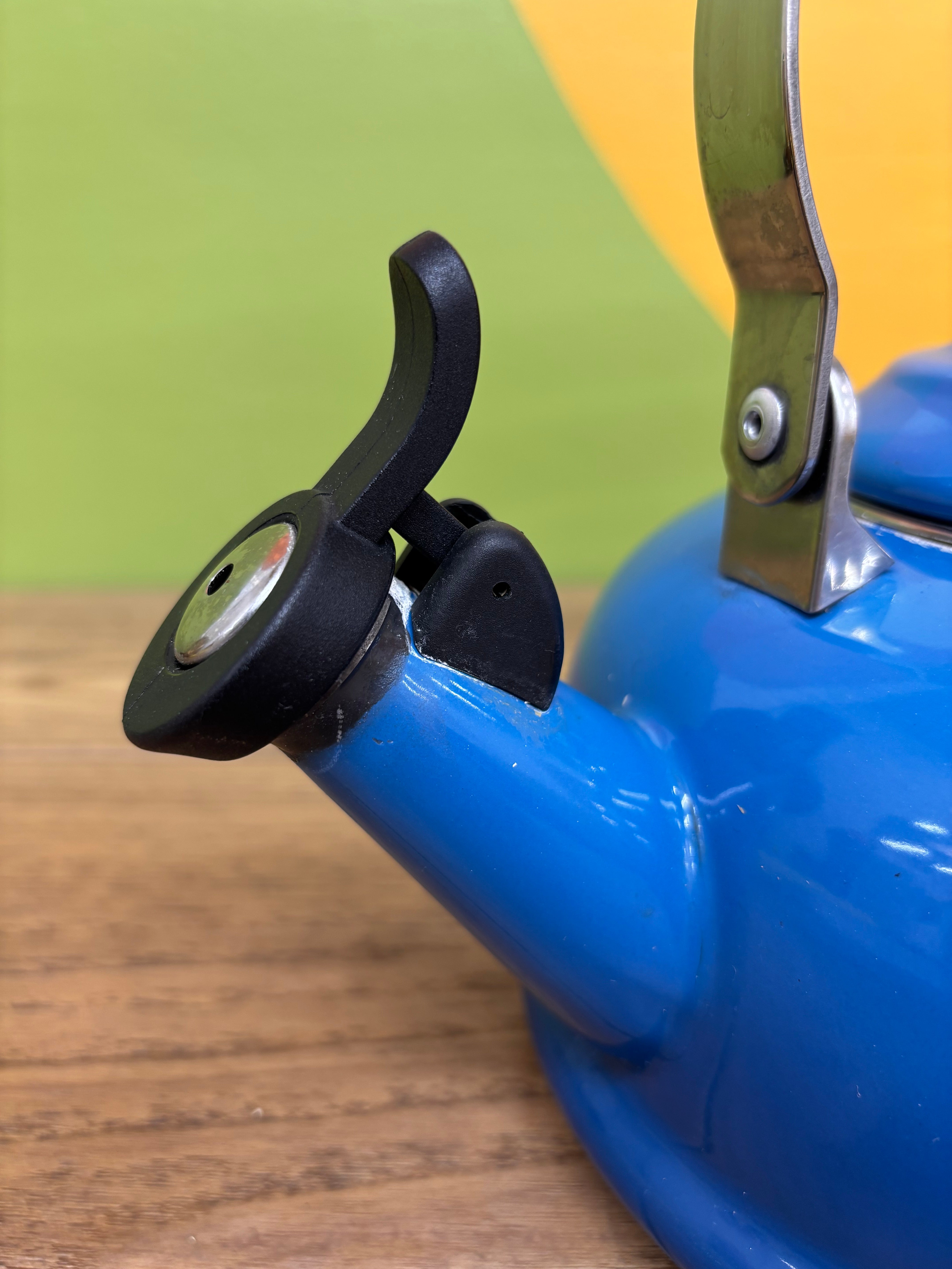 Le Creuset Classic Whistling Kettle