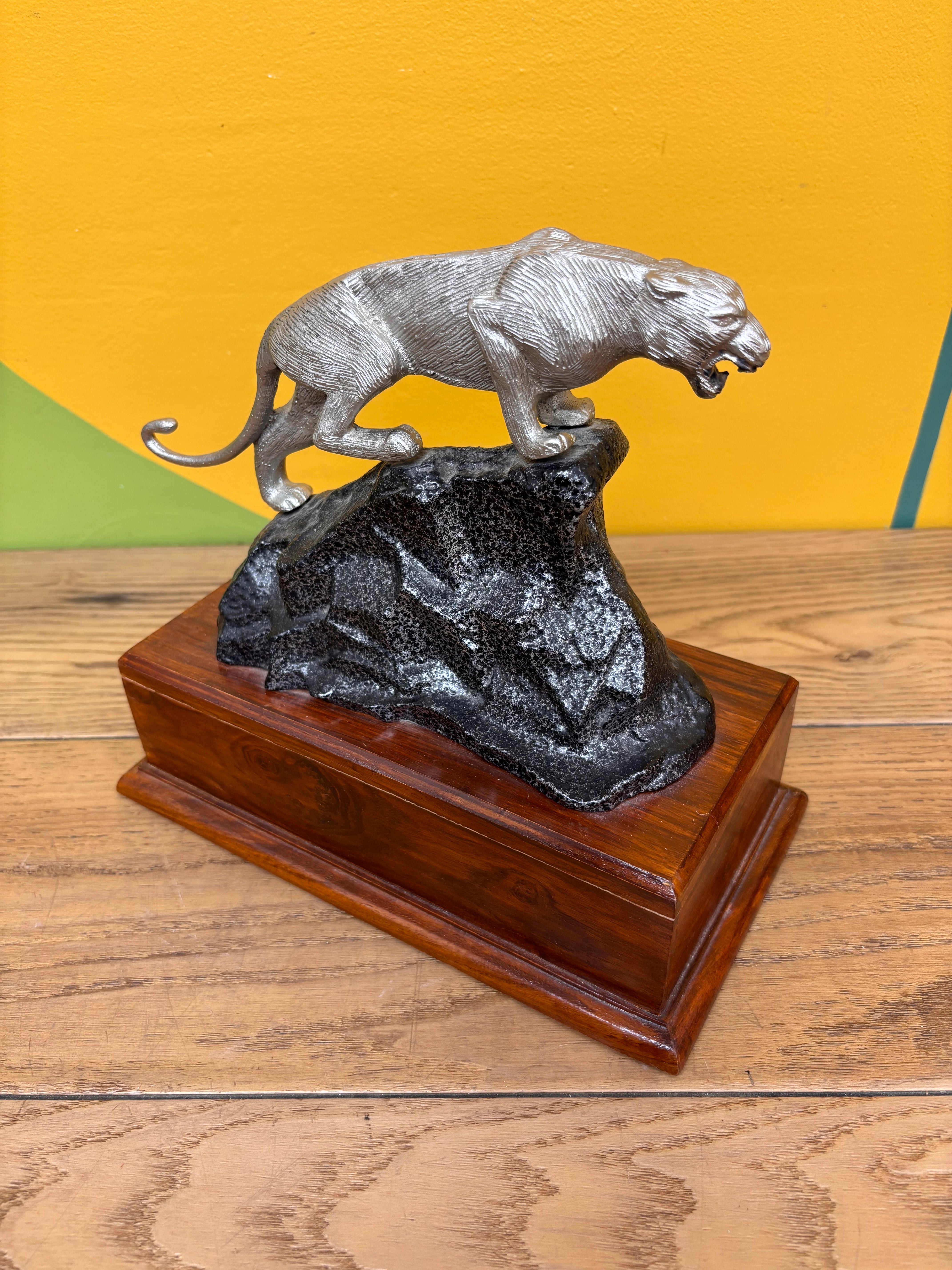 Cougar Sculpture