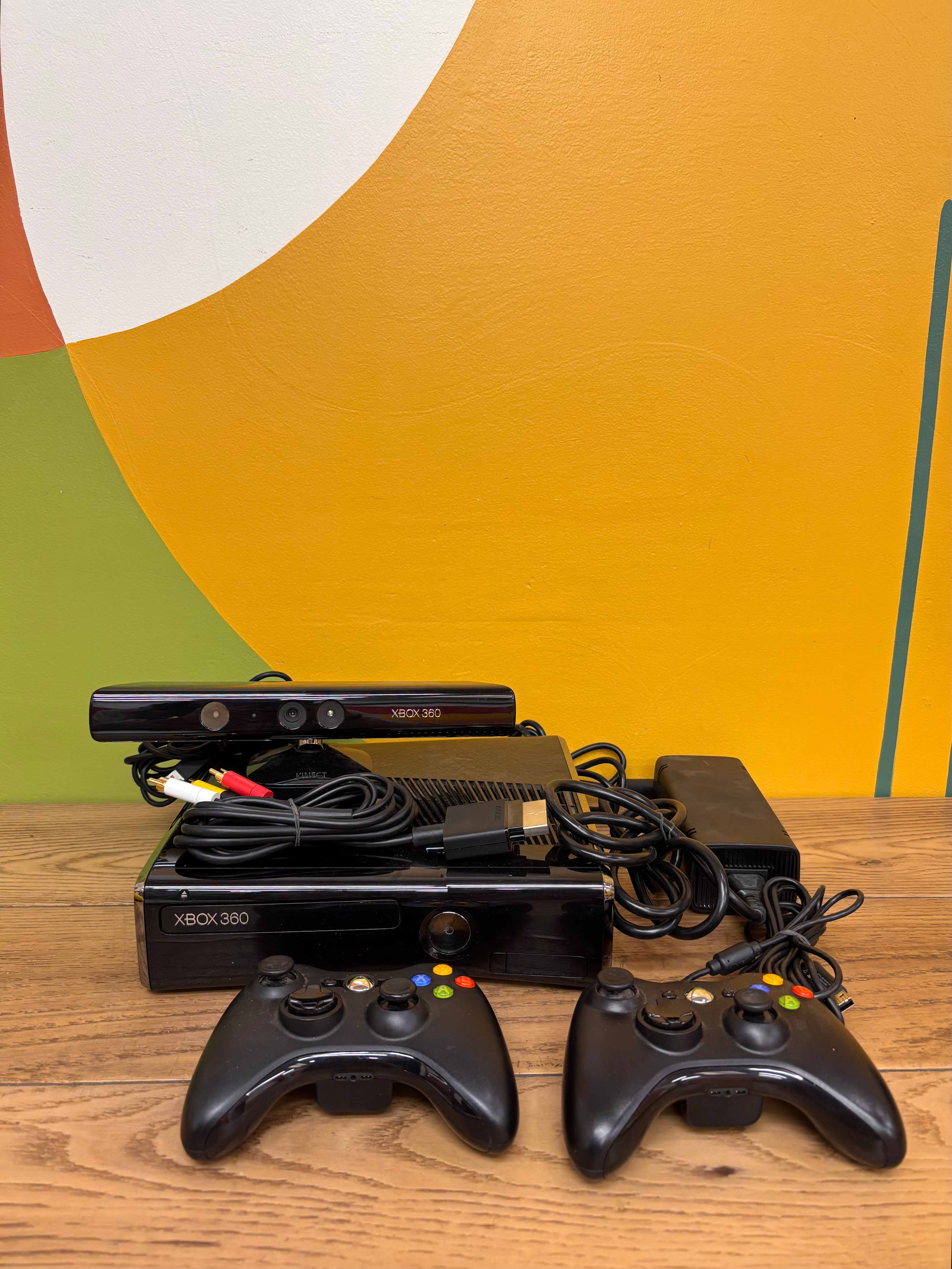 Xbox 360 S Bundle with Kinect Sensor