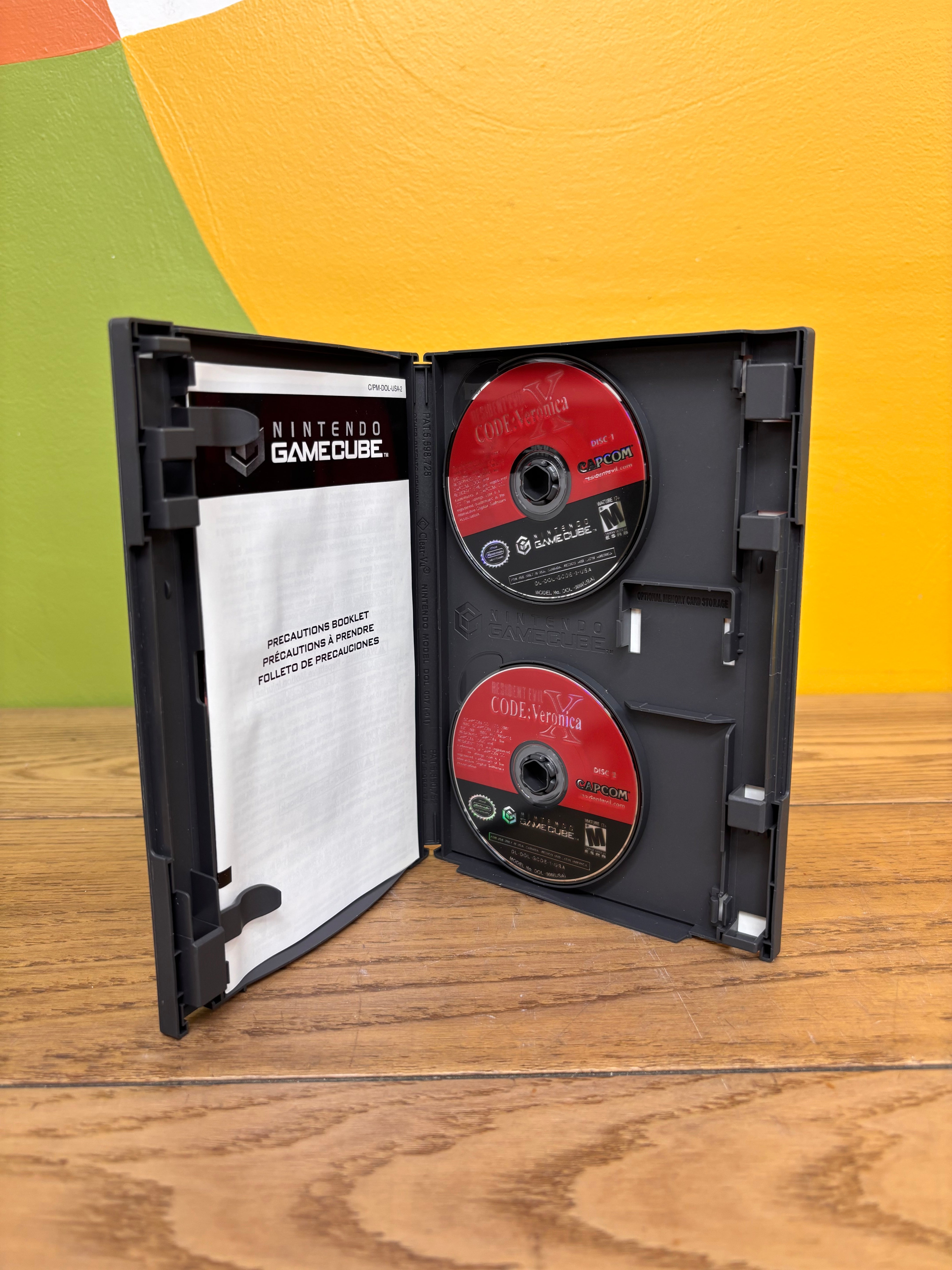 Resident Evil - Code: Veronica X Nintendo GameCube Game CIB