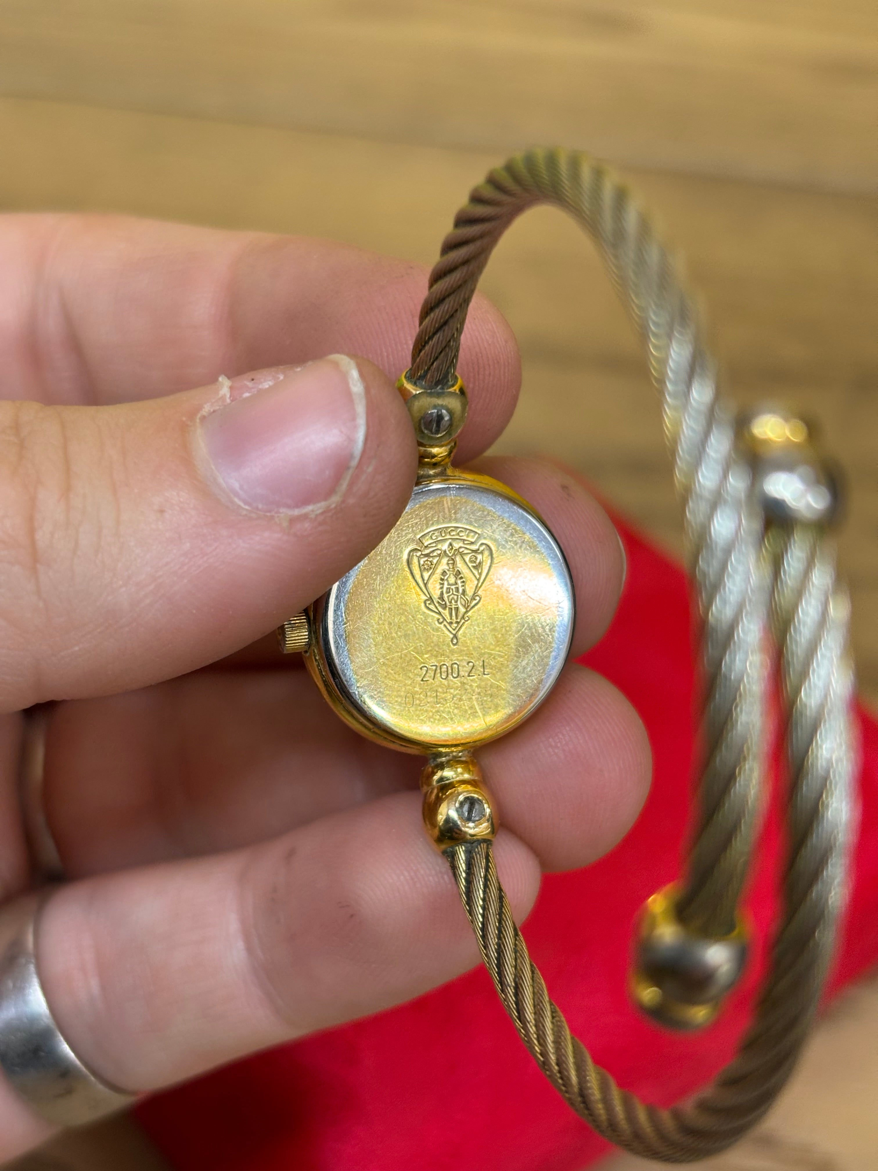 2700.2.L Bangle Watch