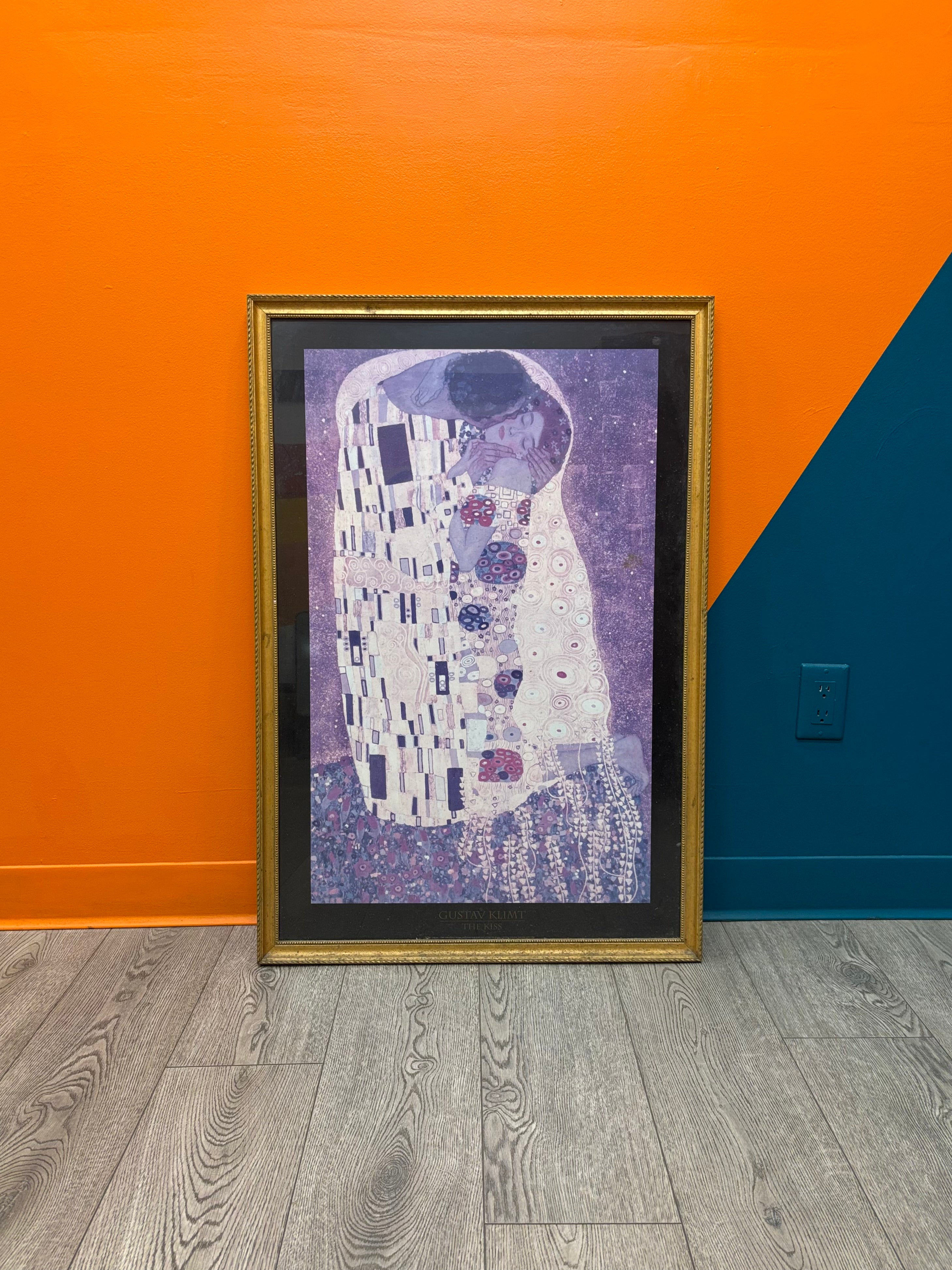 The Kiss Framed Print by Gustav Klimt