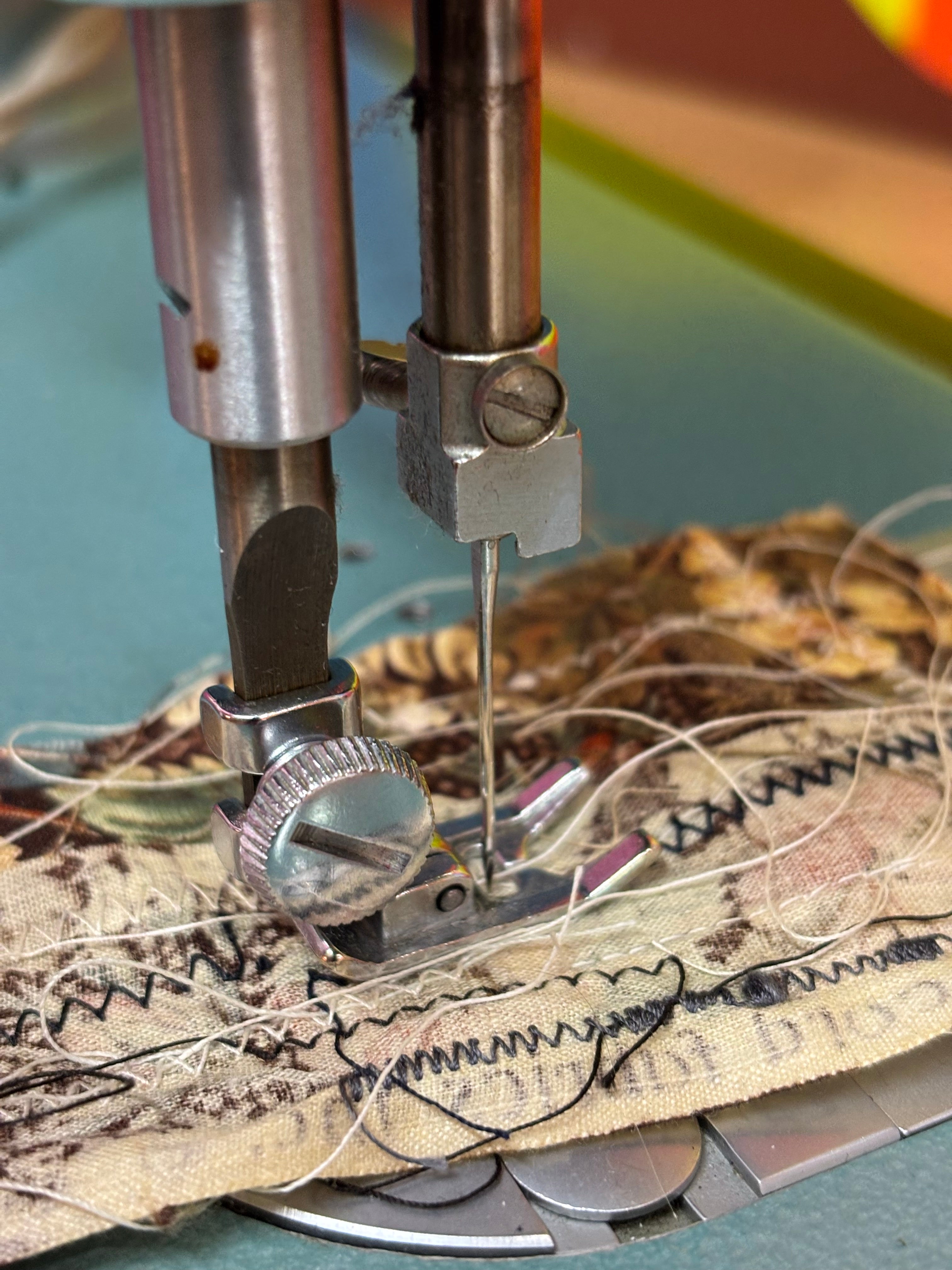Teal Singer Sewing Machine in Carrying Case