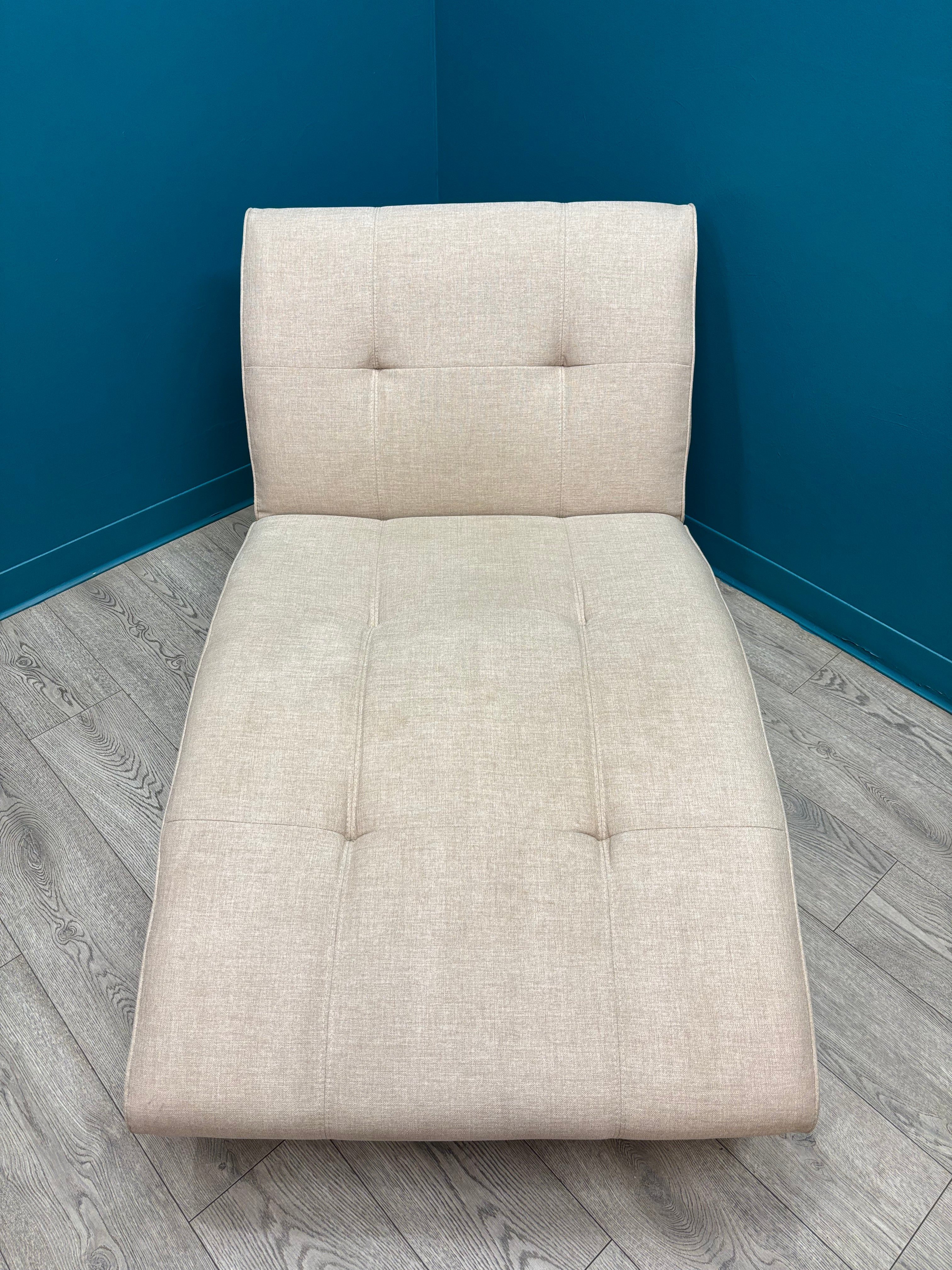 Grey Lounge Chaise (EQ3)