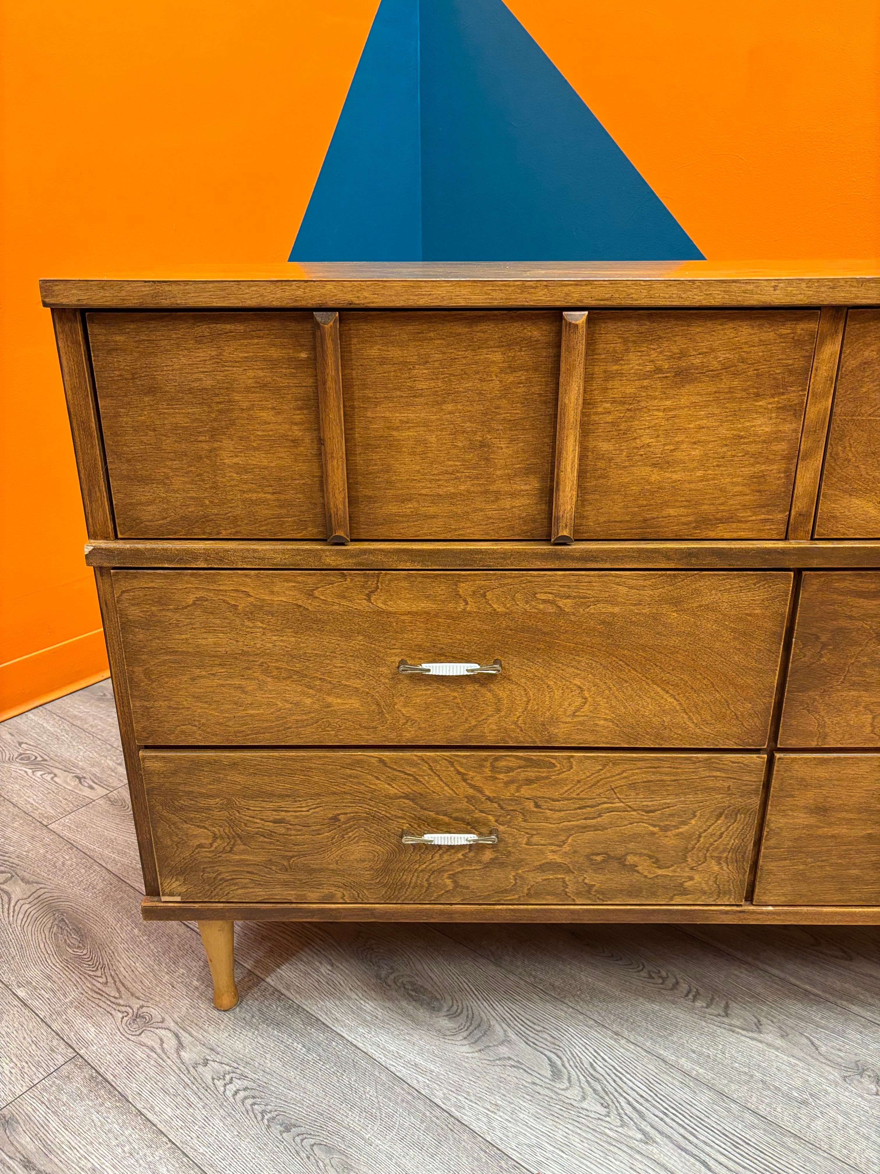 Wood 6 Drawer Dresser (J.W Kilgour & Bro.)