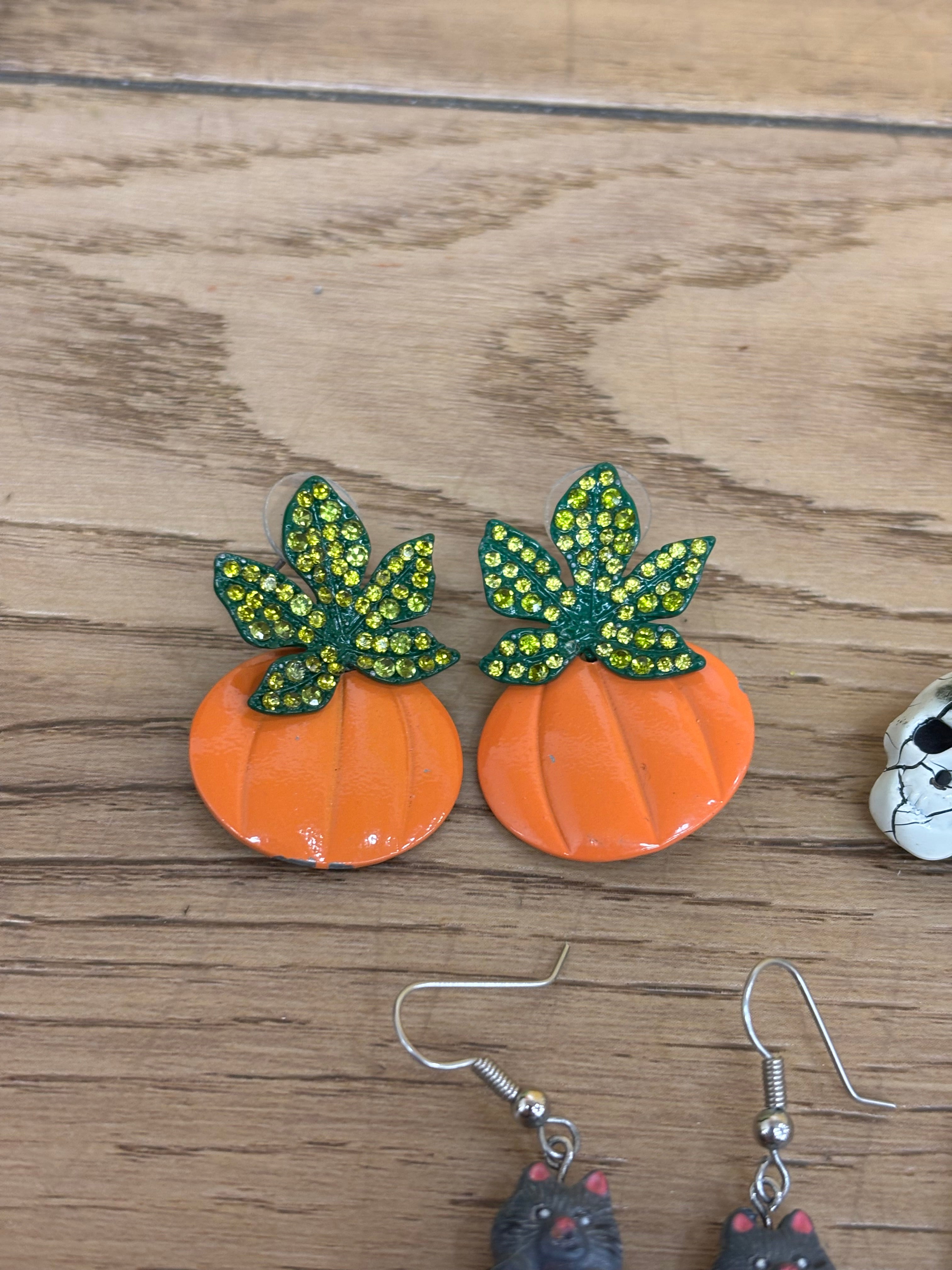 (4) Pairs of Halloween Earrings