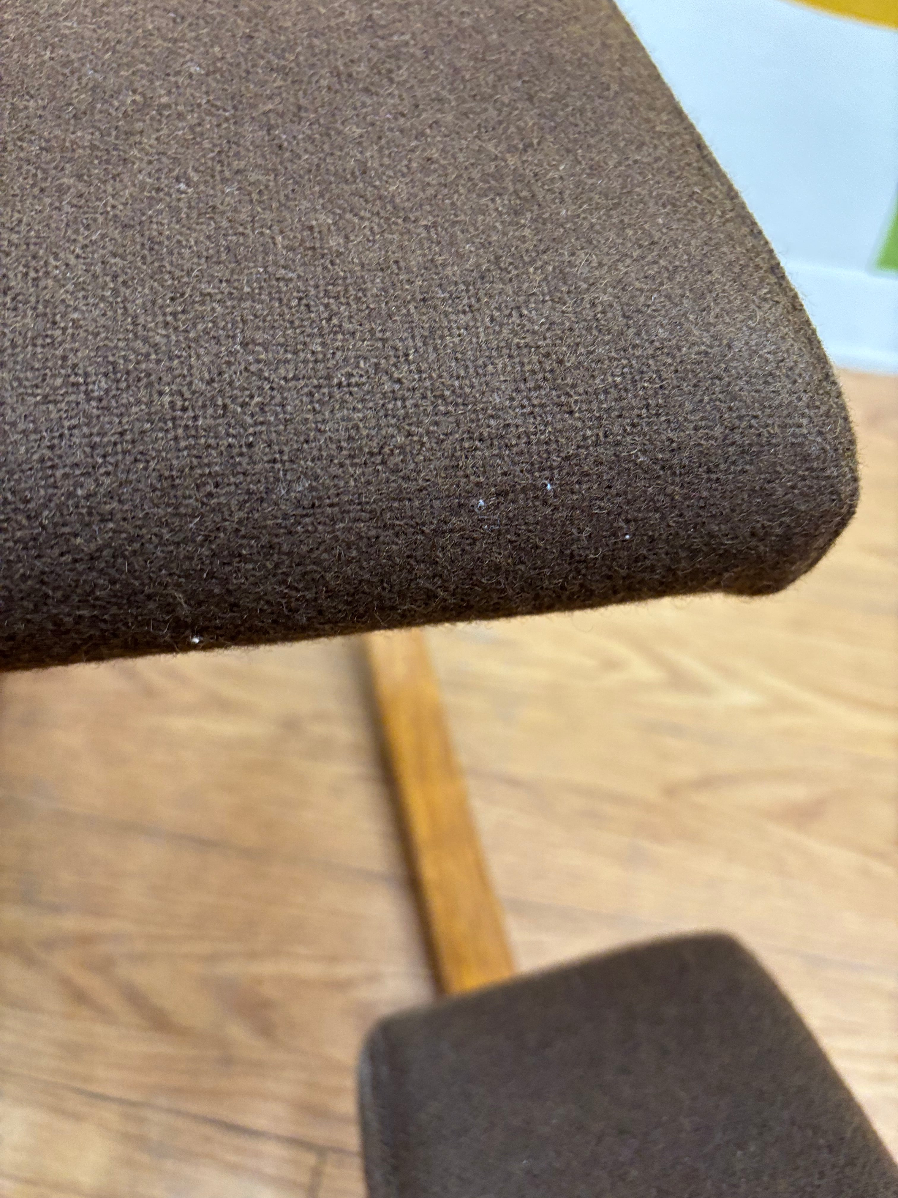 Rocking Kneeling Chair