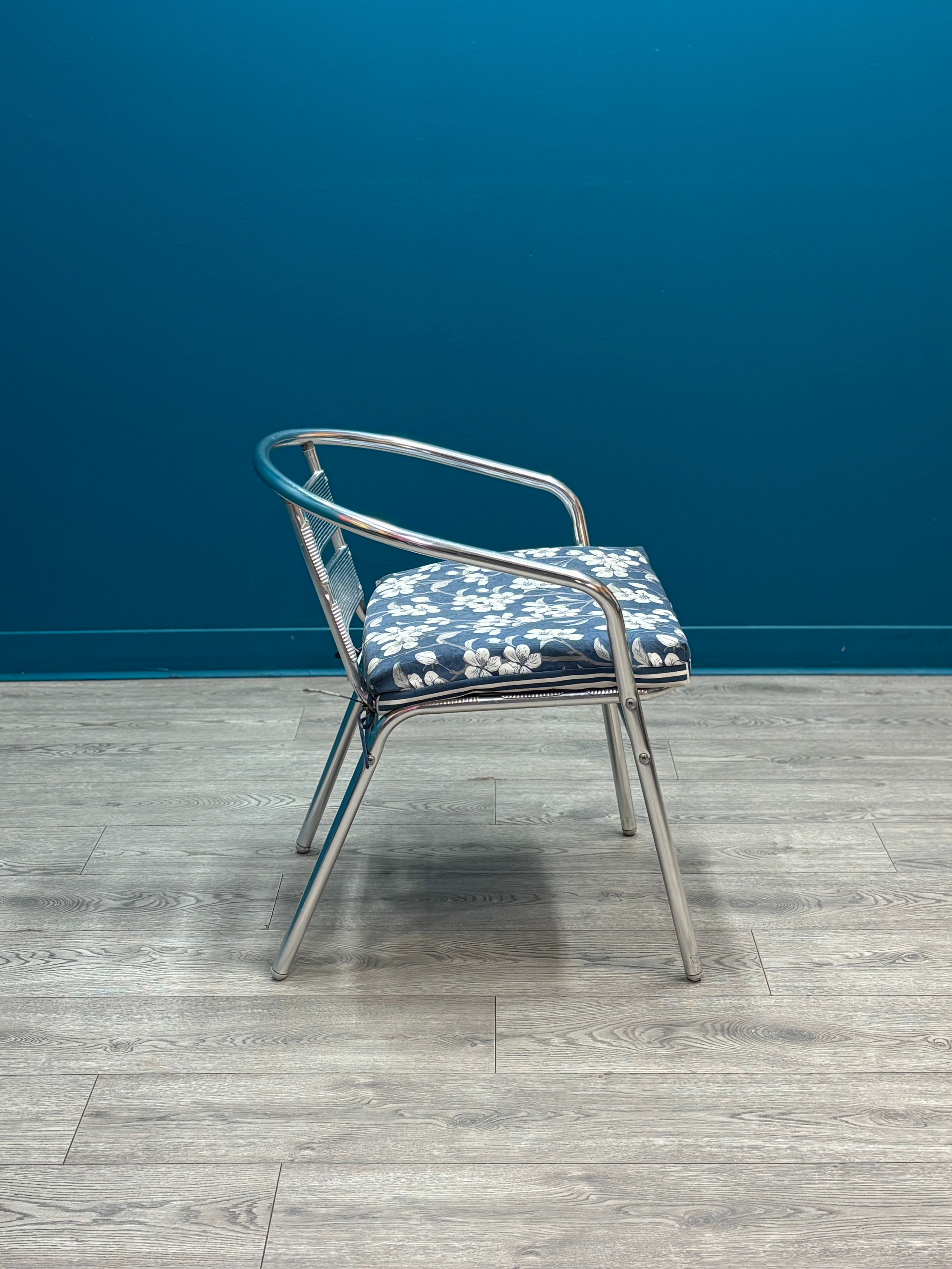 Aluminium Stacking Chairs (2)