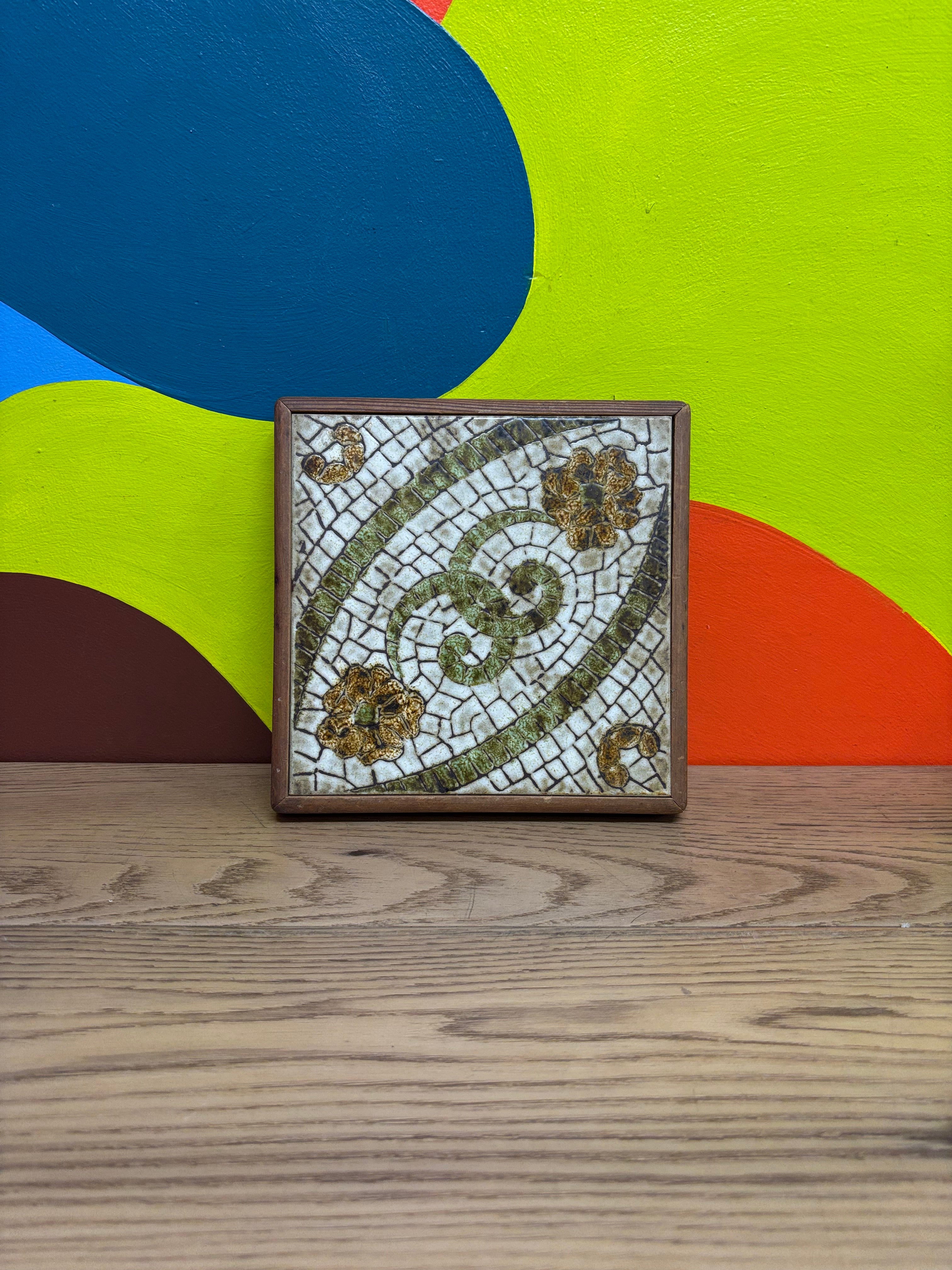 Mosaic Tile in Wood Frame