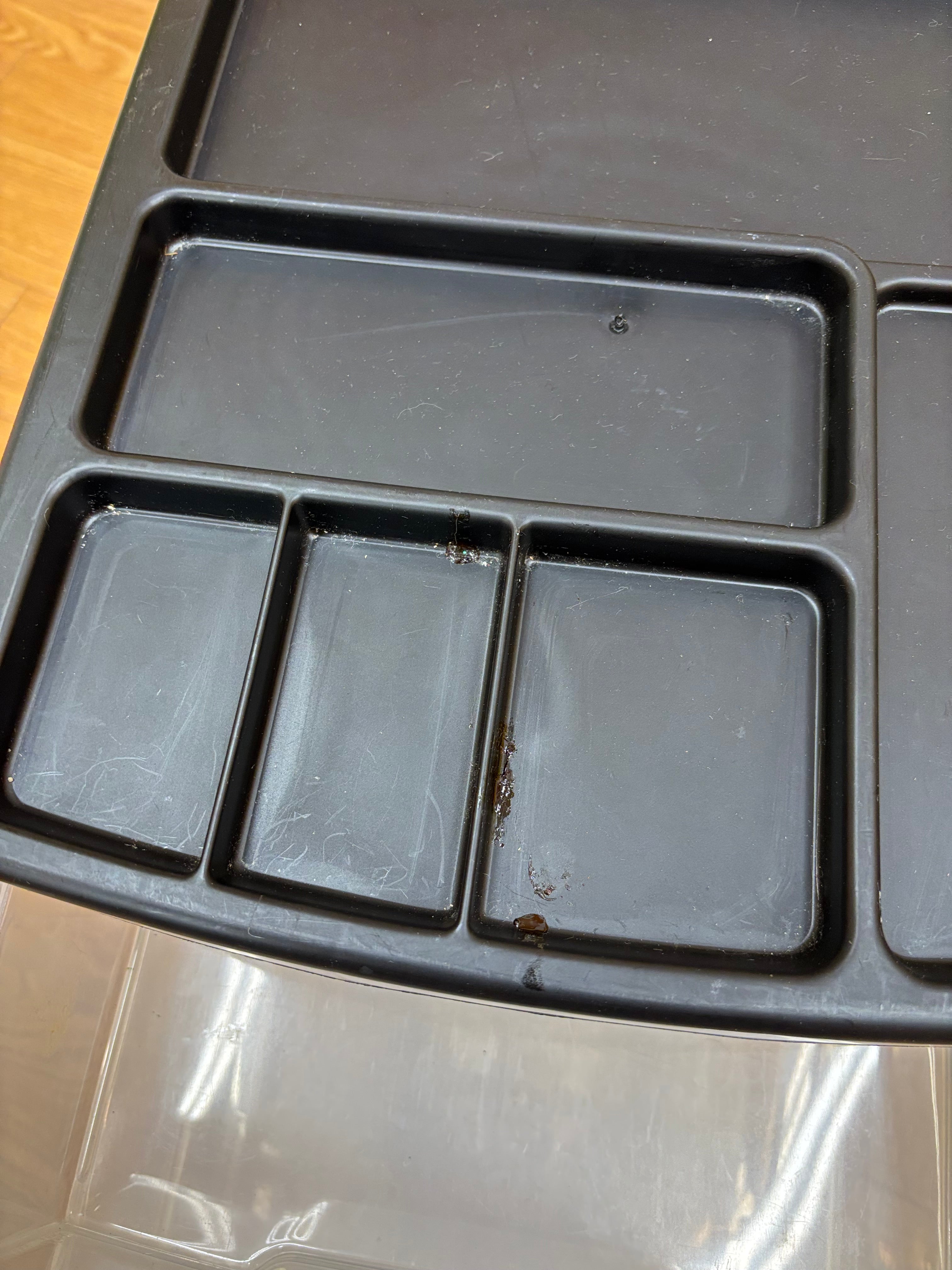 6 Drawer Rolling Cart (2 available)