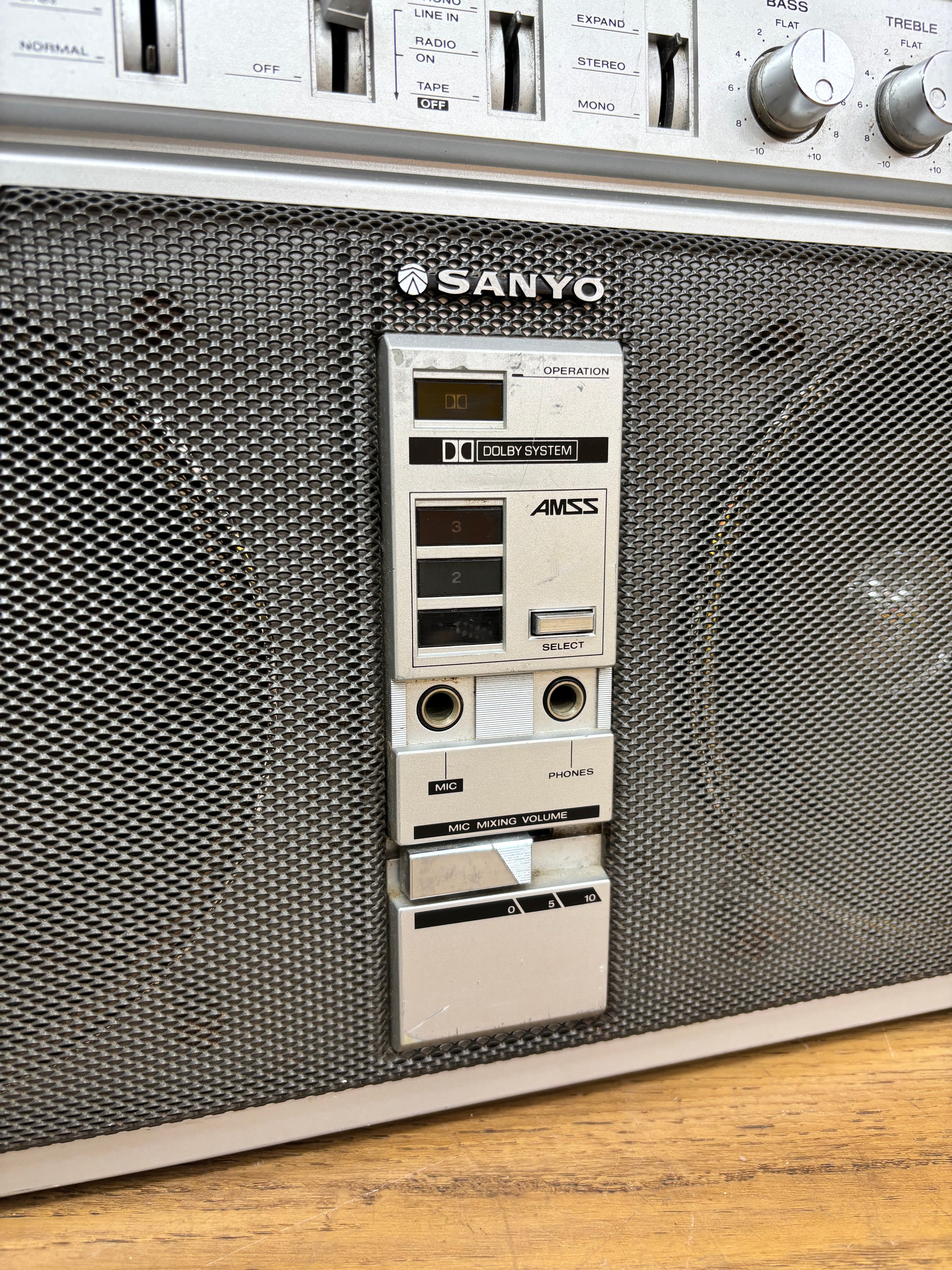 Sanyo M-X650 Radio Cassette Recorder Boombox