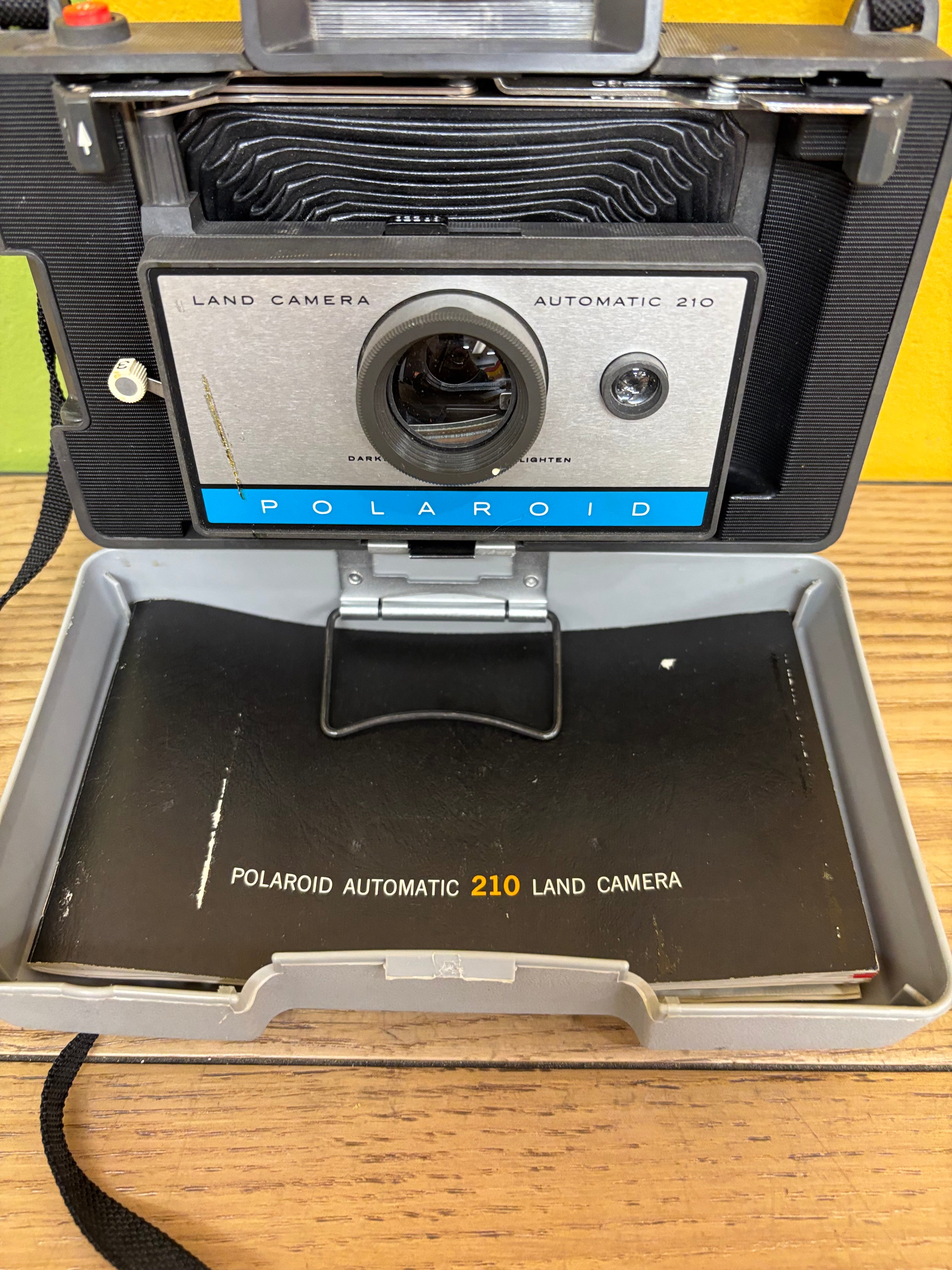 Polaroid Automatic 210 Land Camera