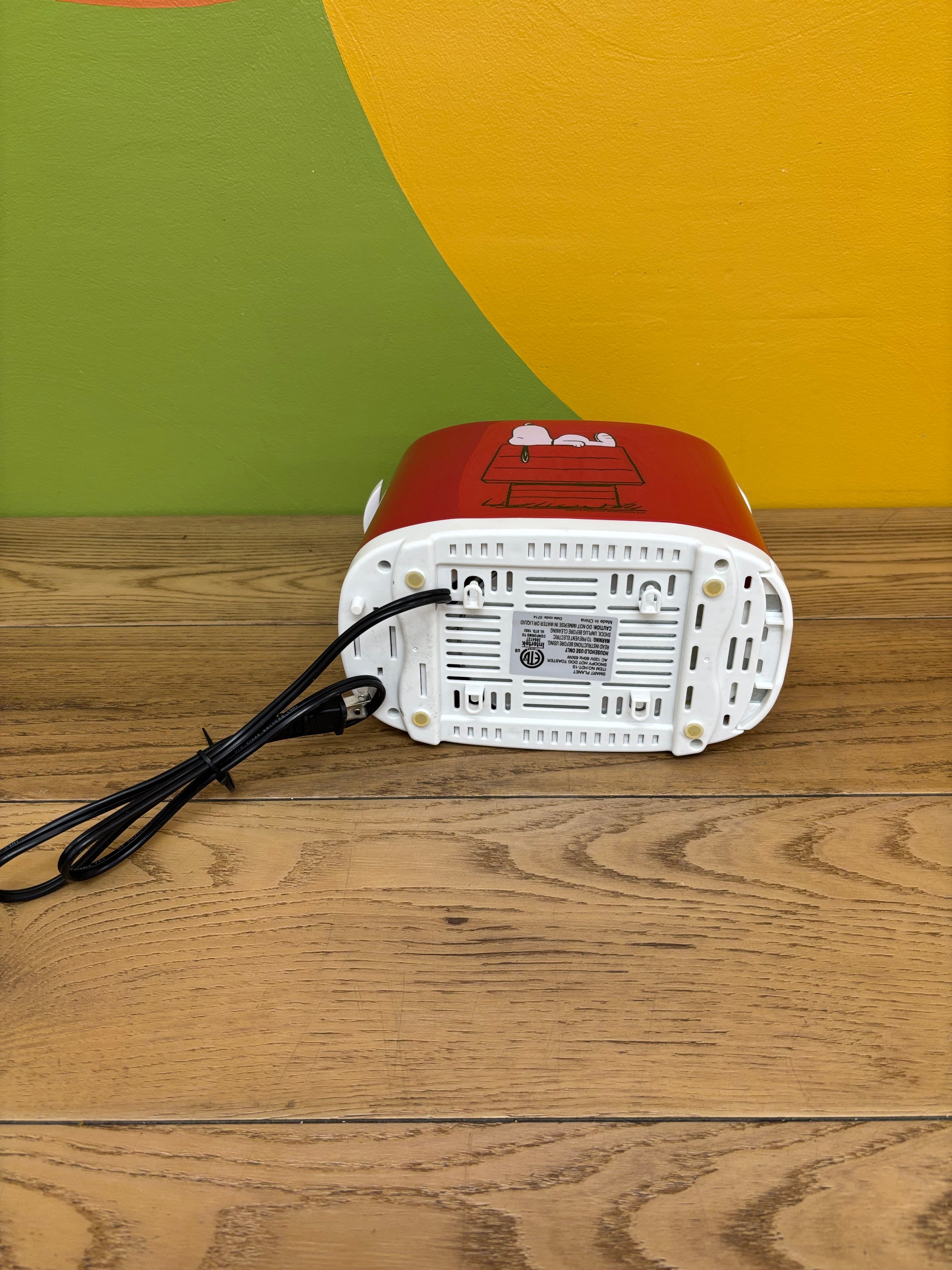 Snoopy Hot Dog Toaster