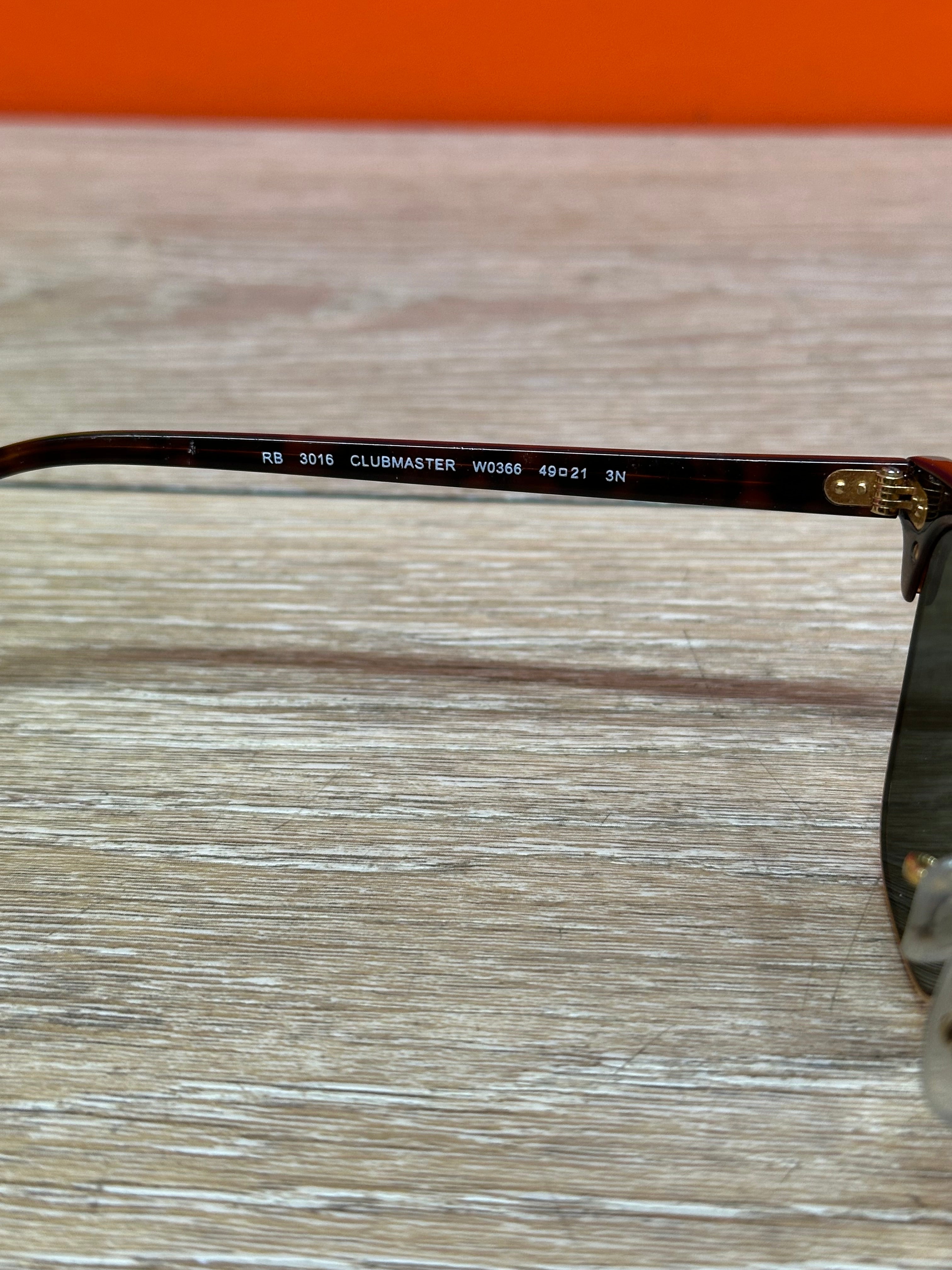 Clubmaster Classic Ray Bans