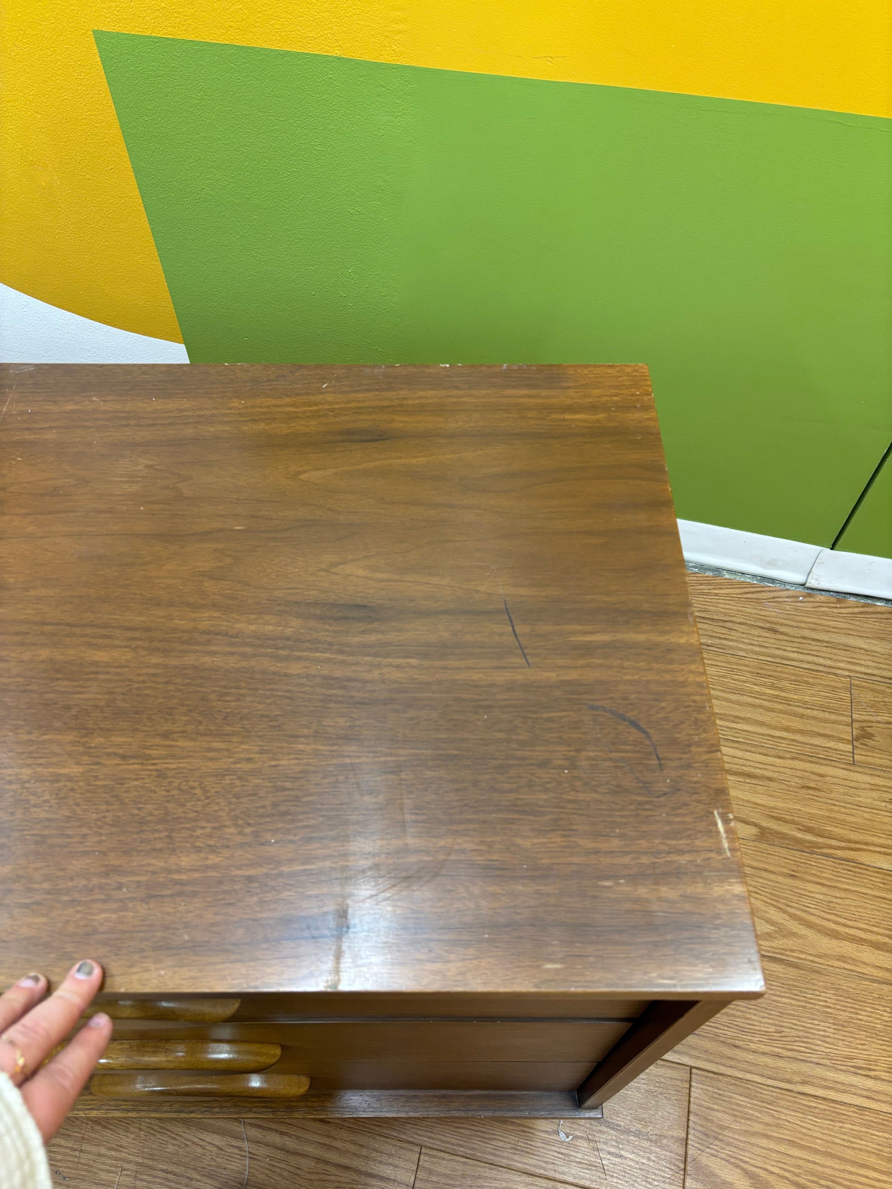 9 Drawer Dresser