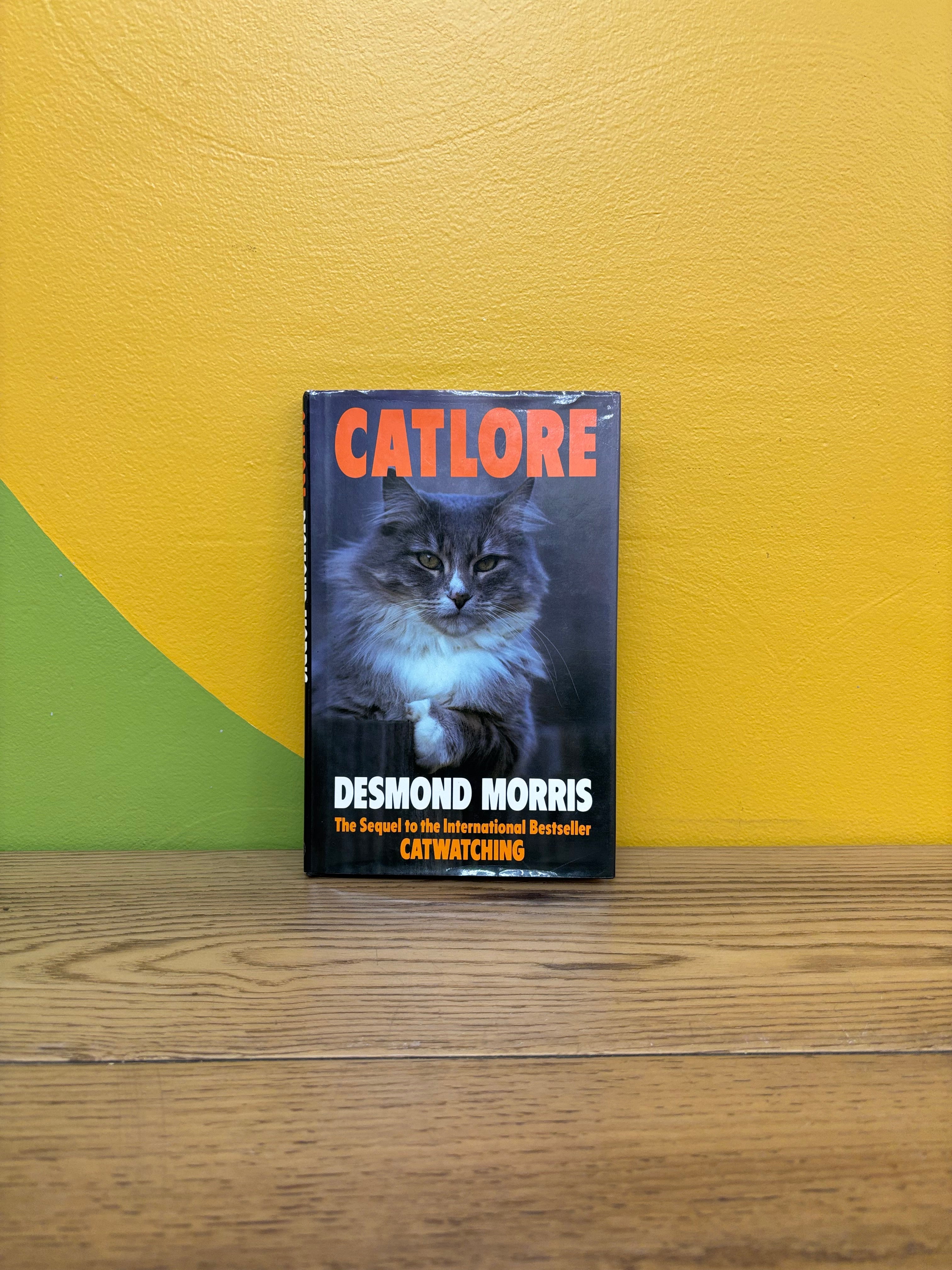 Catlore by Desmond Morris