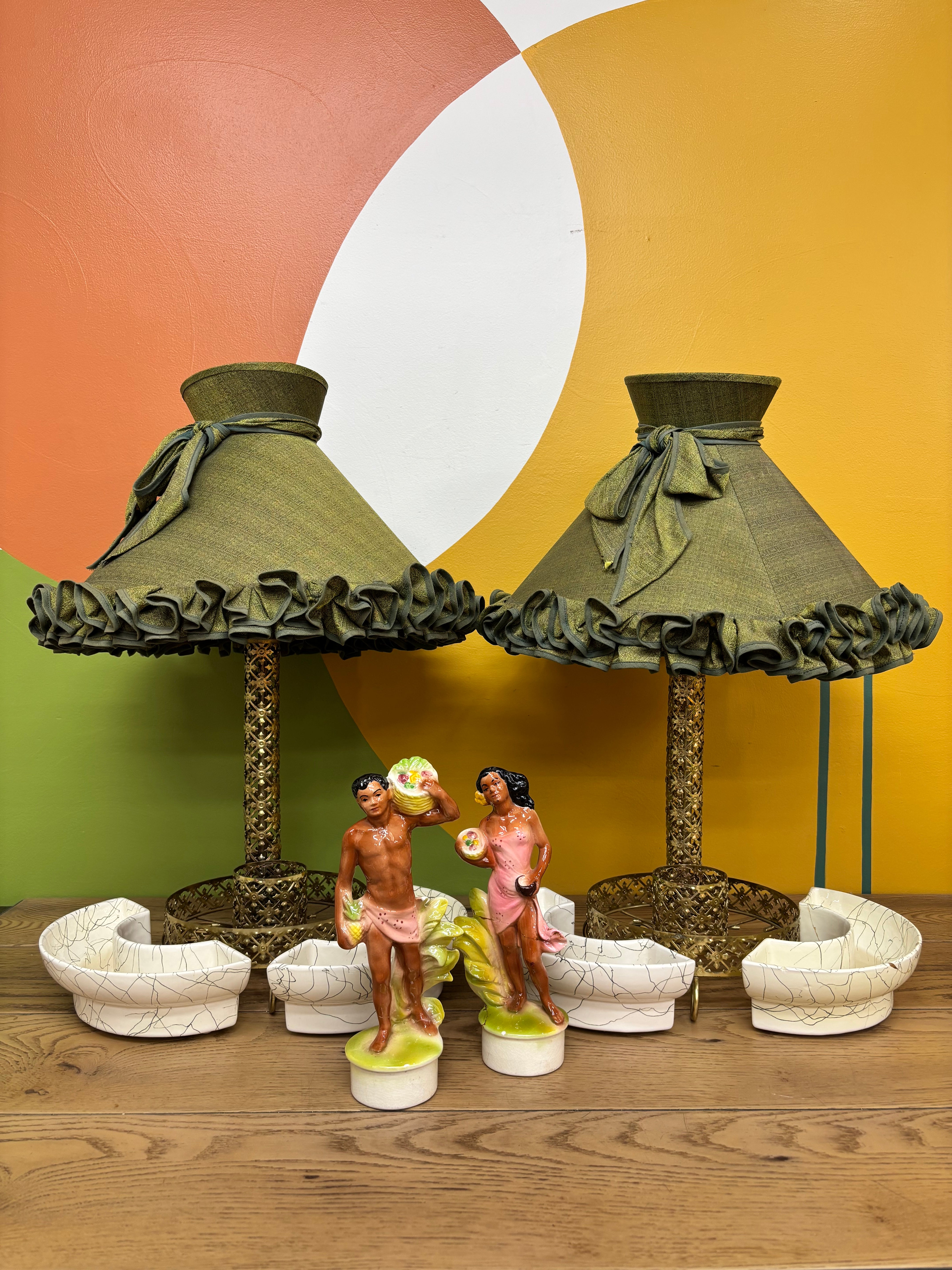 Set of 2 Hawaiian Themed Lamps