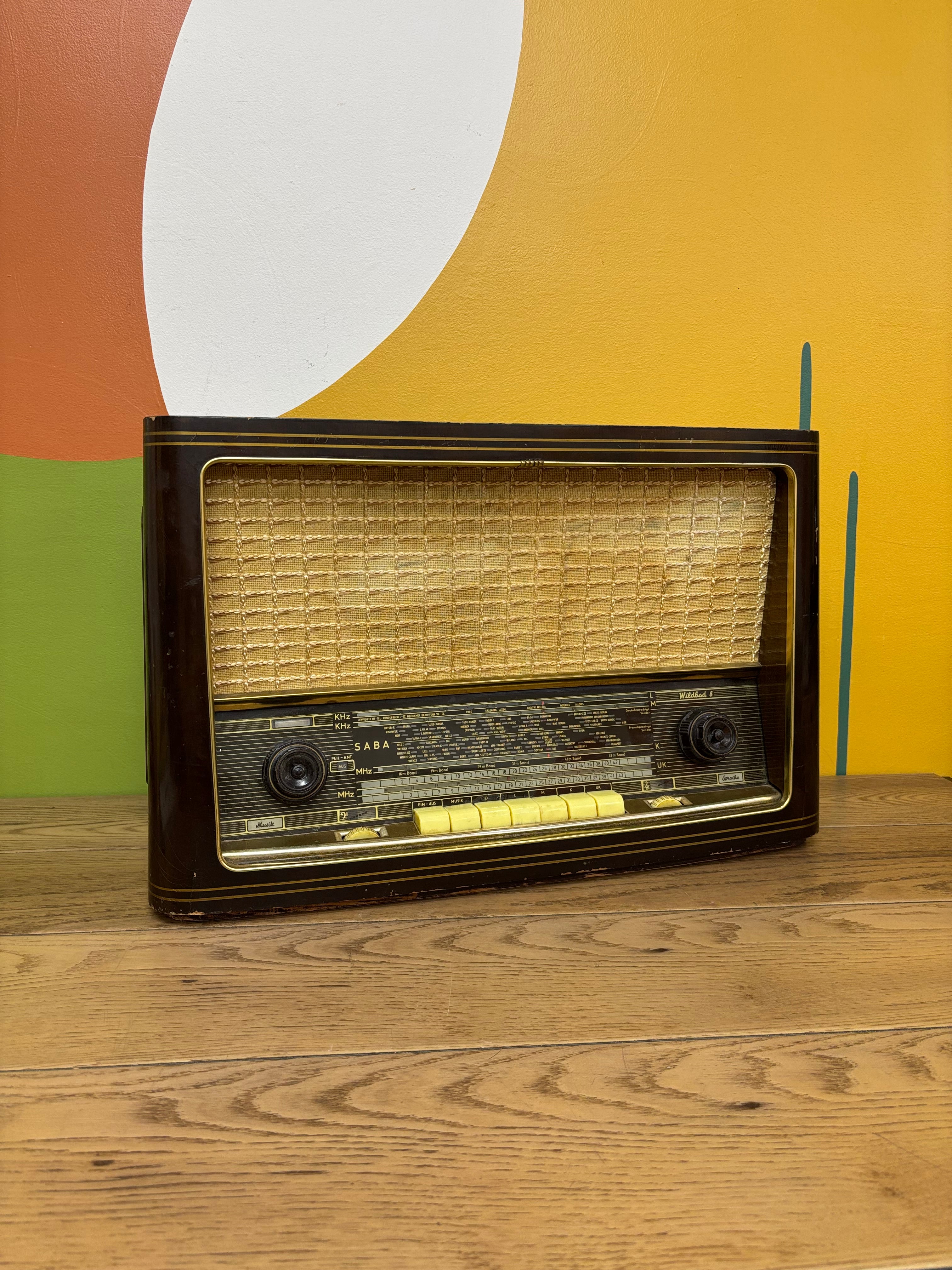 Saba Wildbad 8 Tube Radio